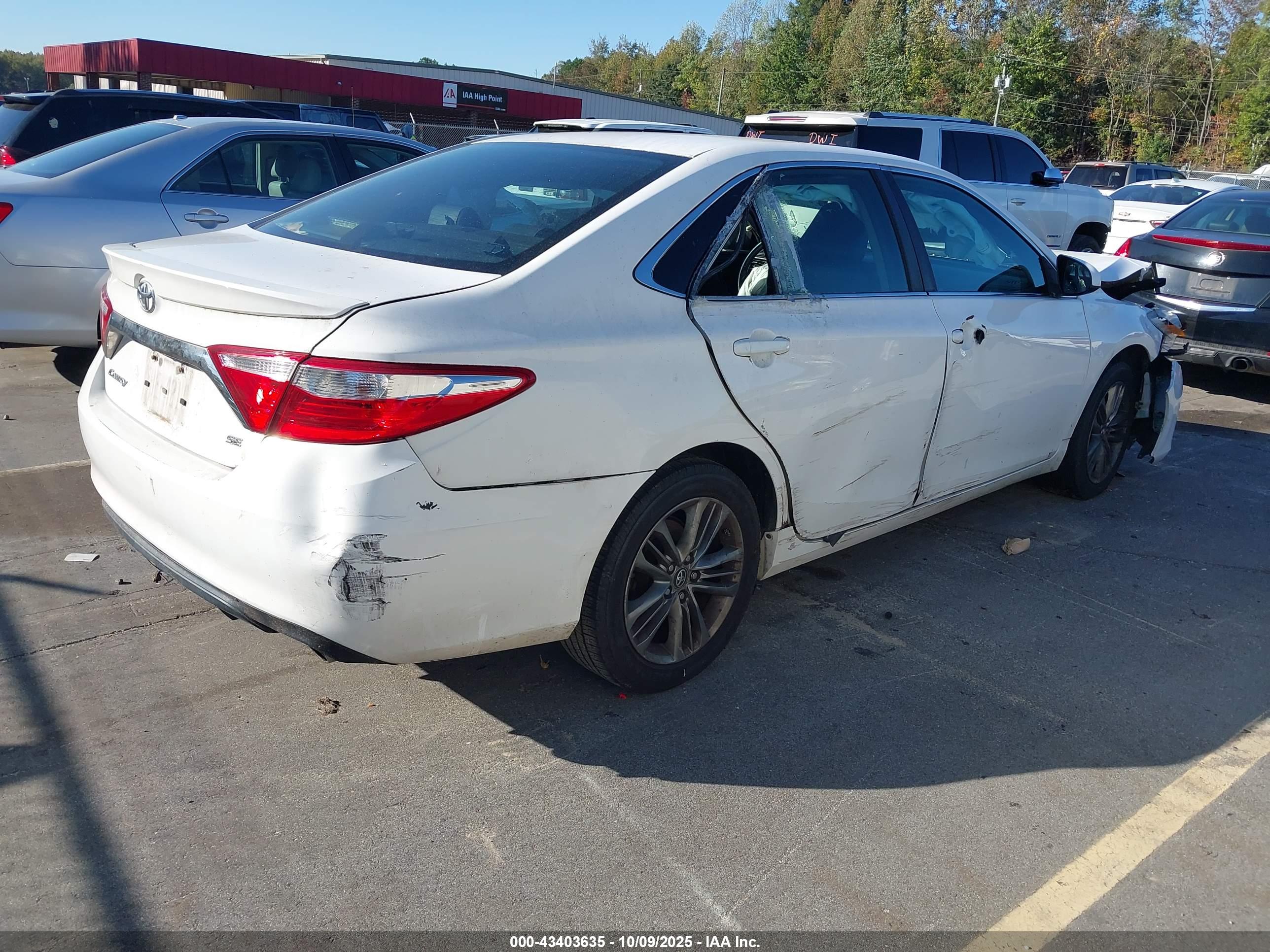 TOYOTA CAMRY image 4