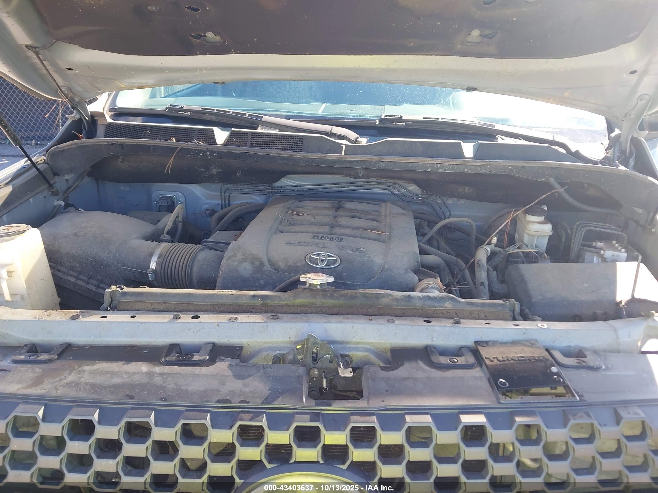 TOYOTA TUNDRA image 10
