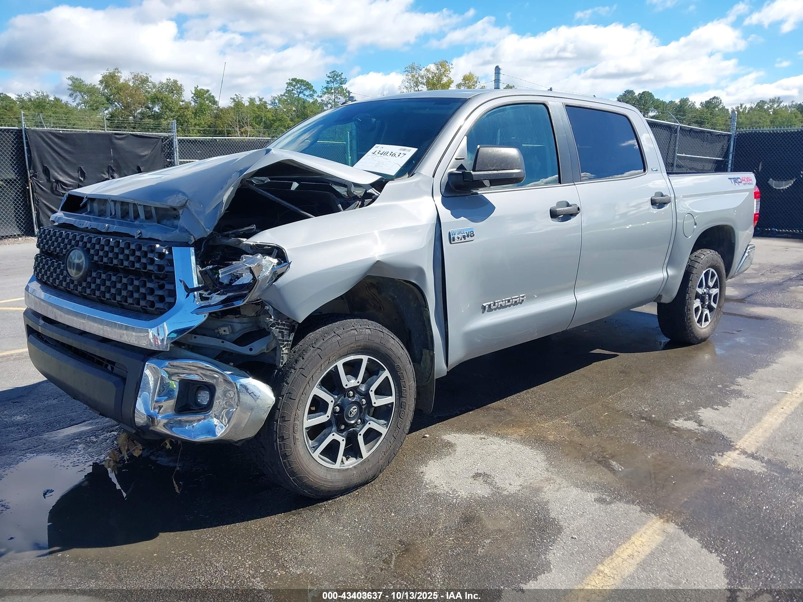 TOYOTA TUNDRA image 2