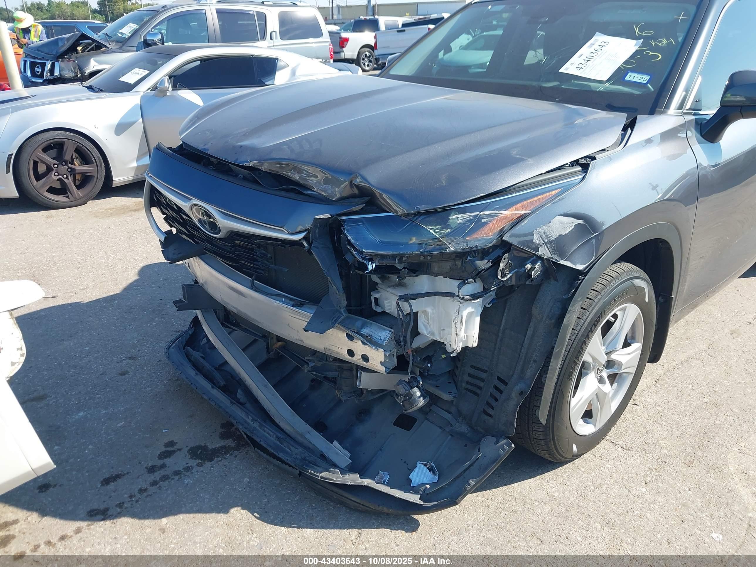 TOYOTA HIGHLANDER image 6