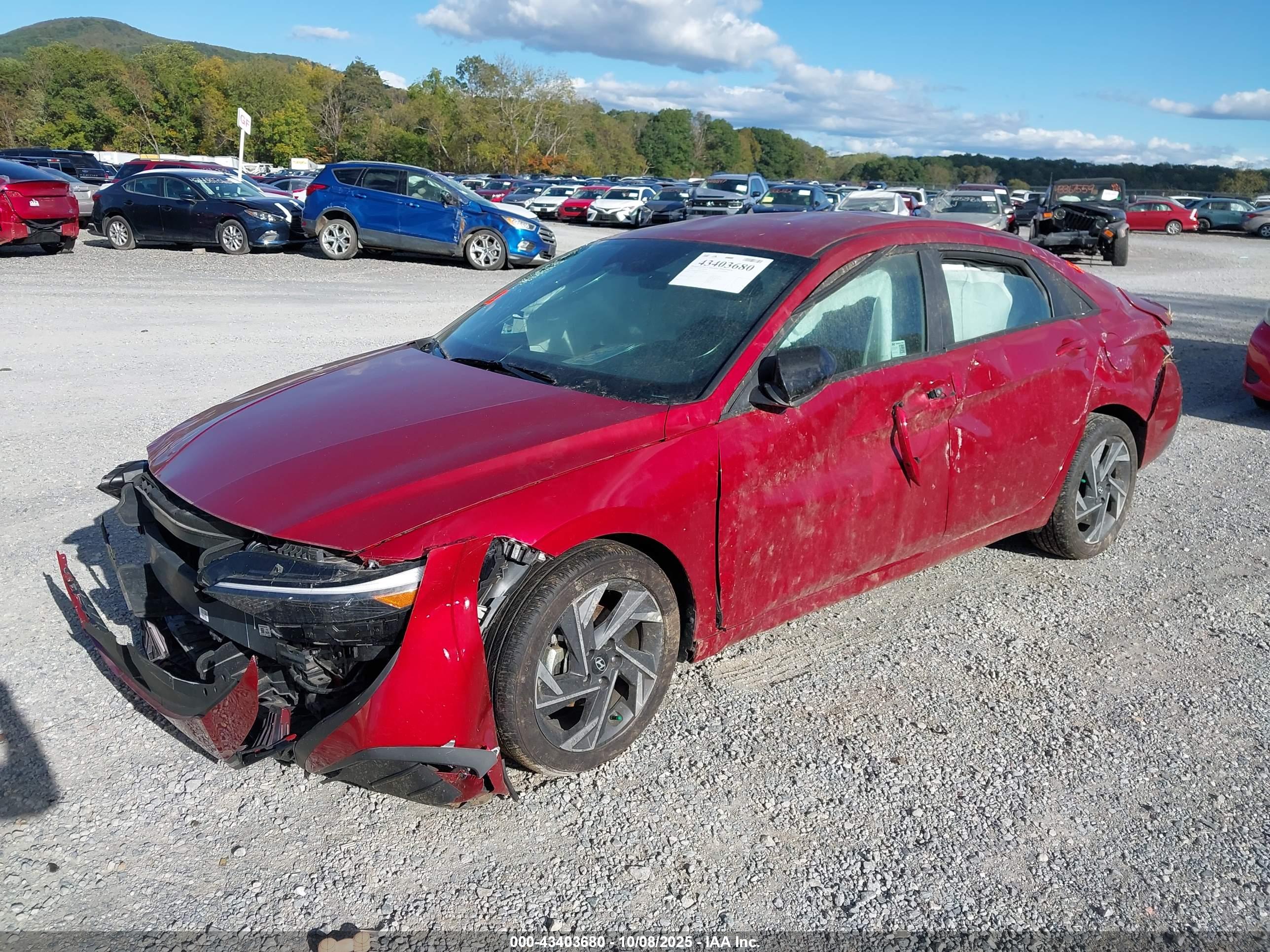 HYUNDAI ELANTRA image 2