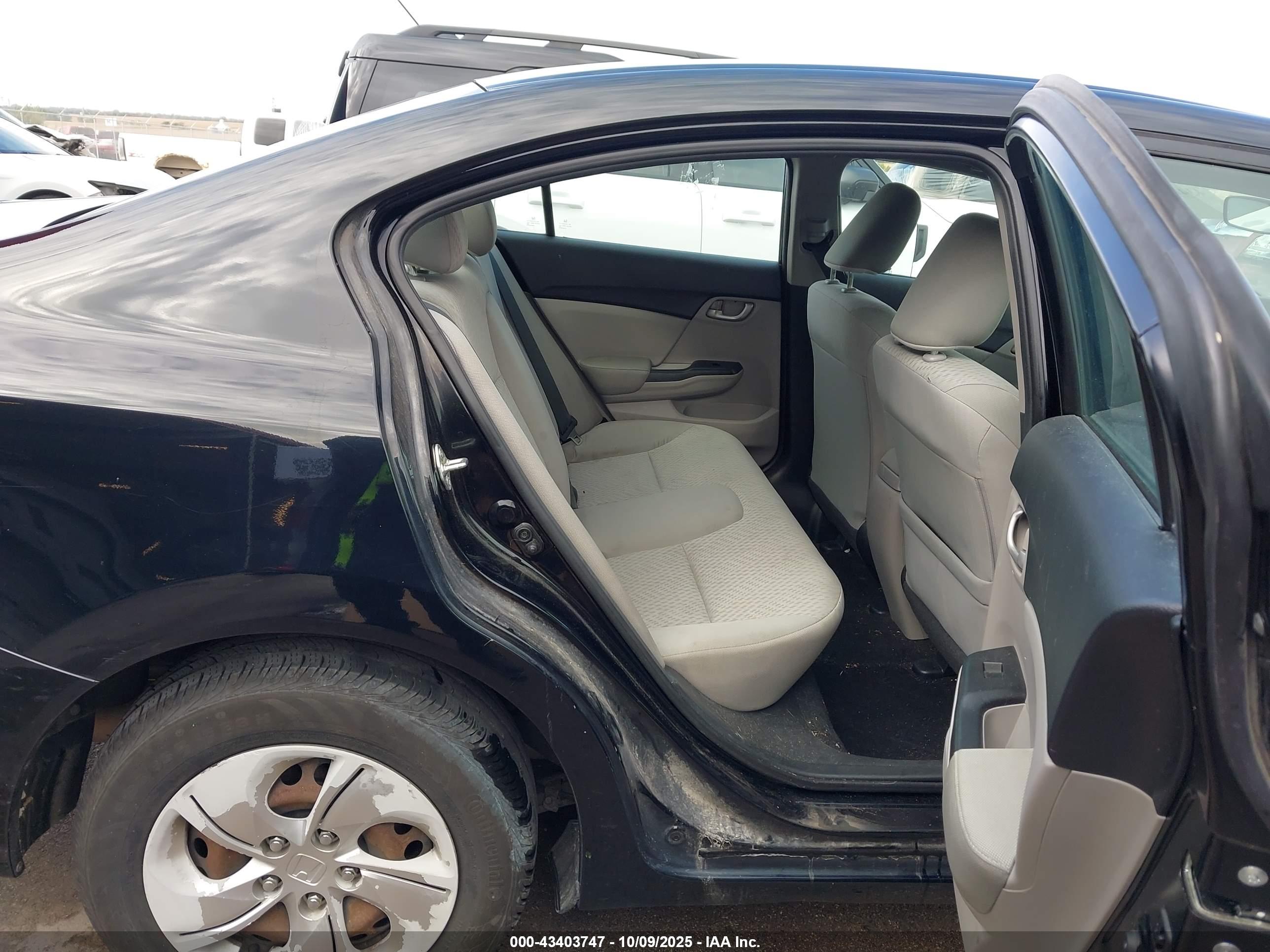 HONDA CIVIC image 8