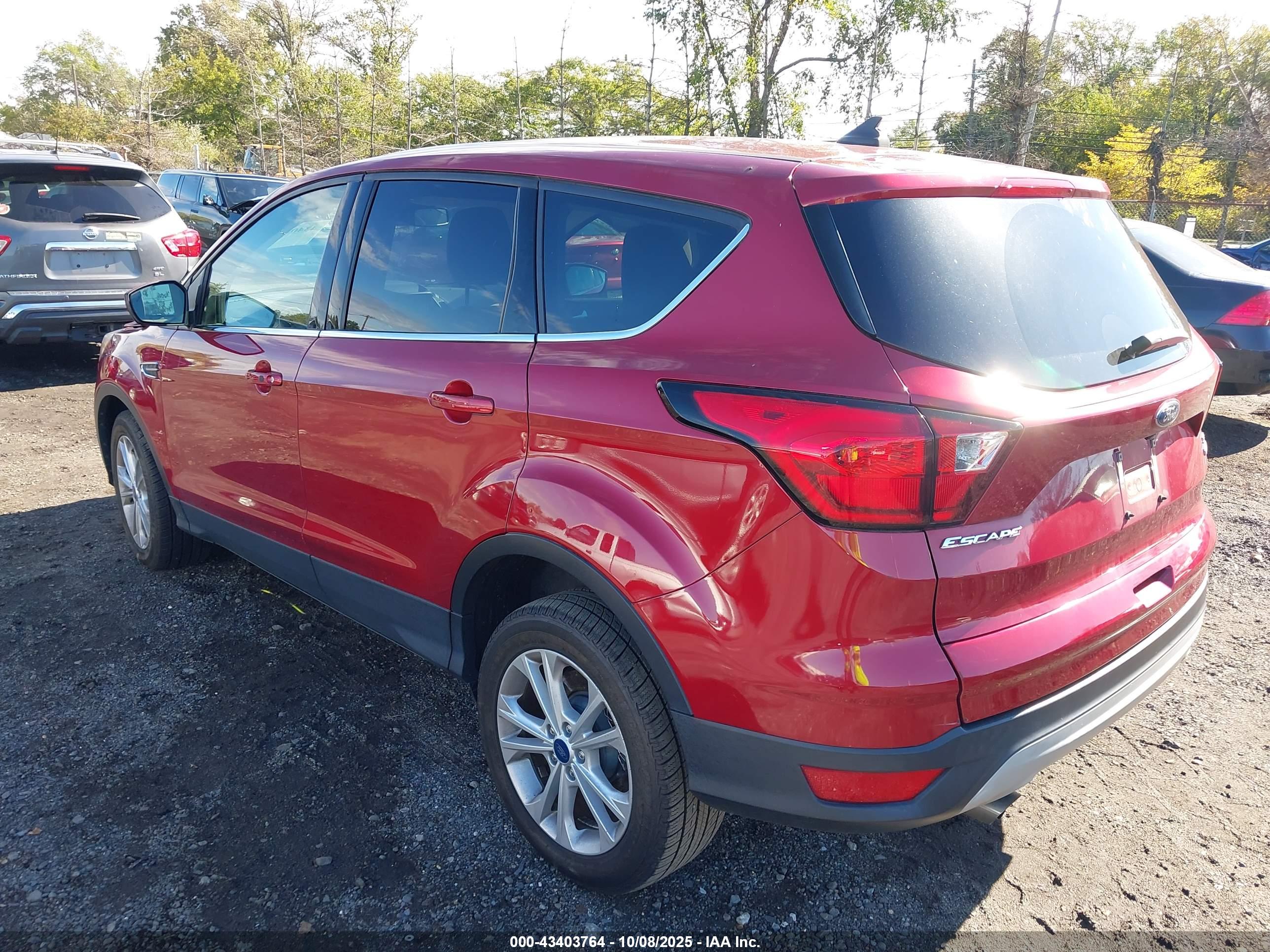FORD ESCAPE image 3
