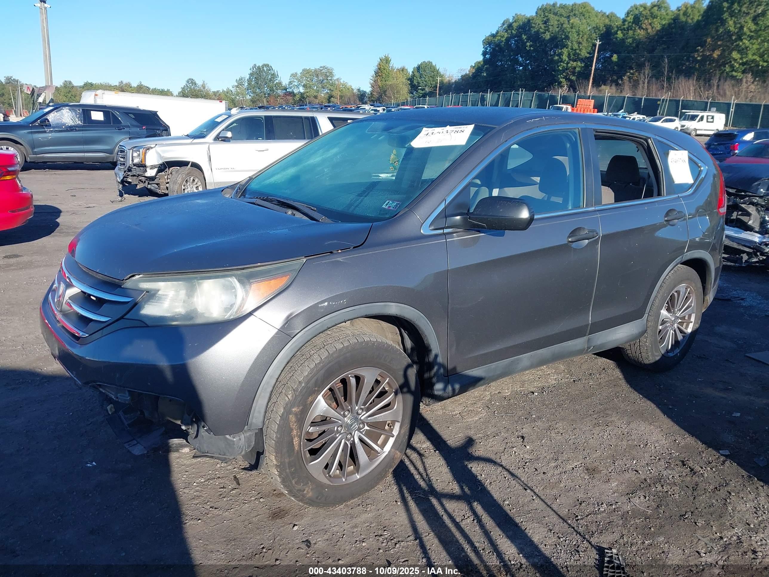 HONDA CR-V image 2