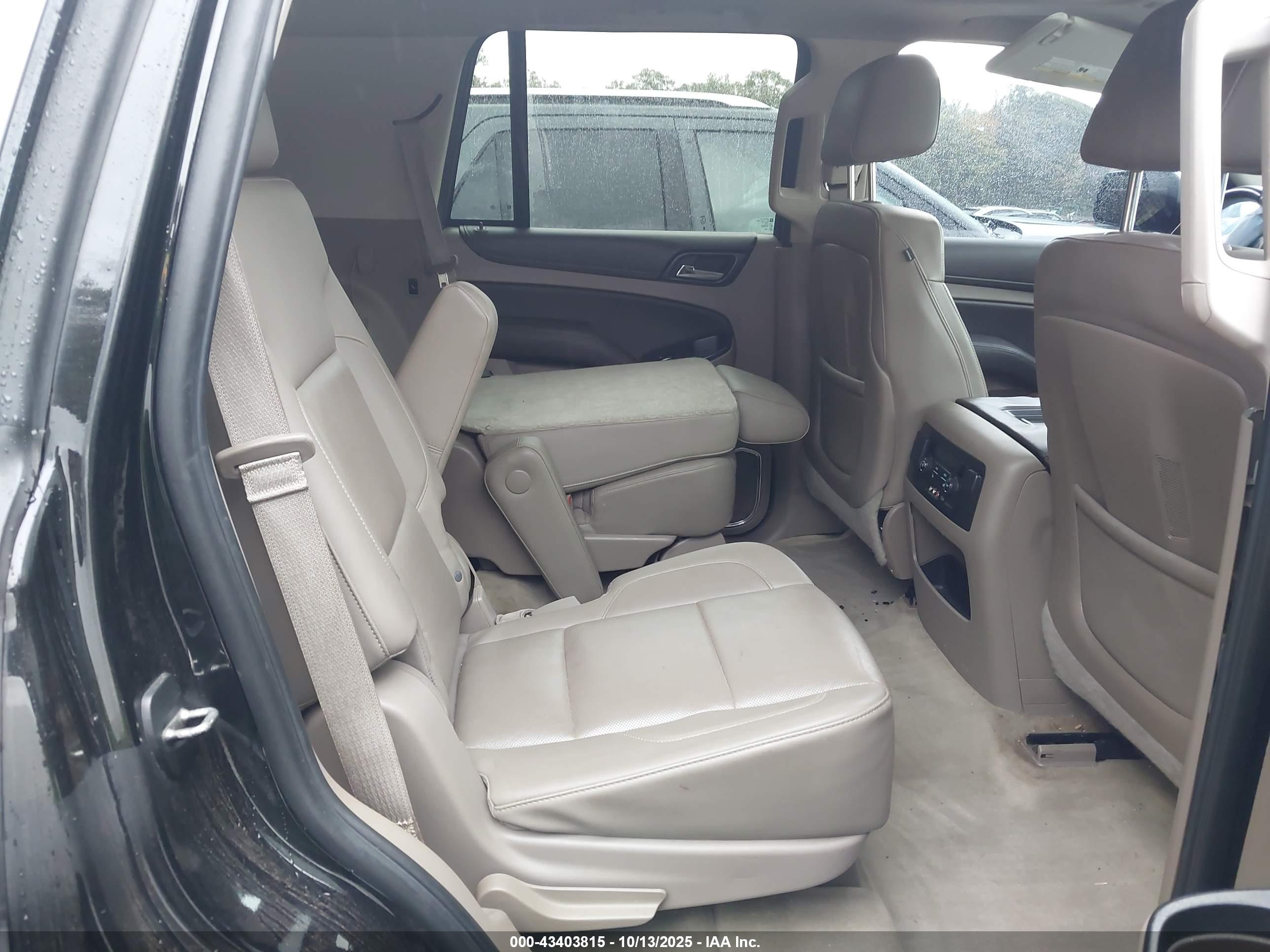 CHEVROLET TAHOE image 8