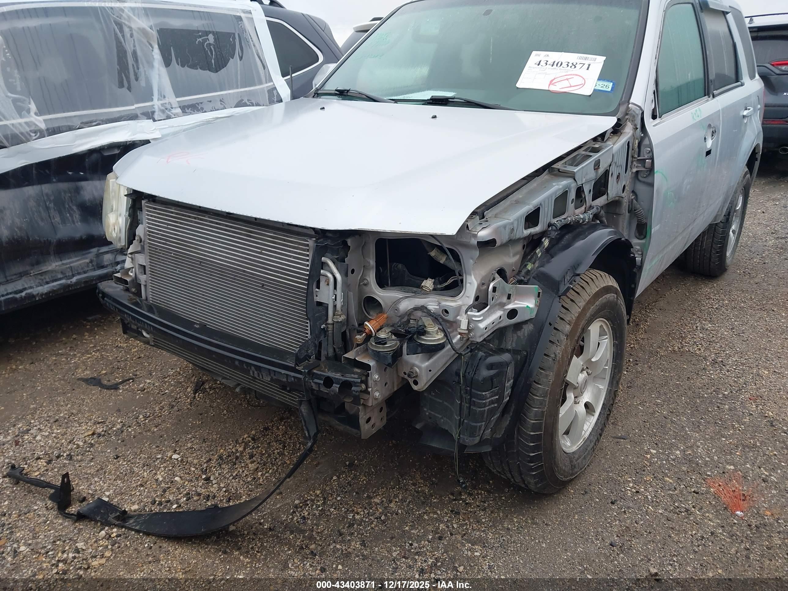 FORD ESCAPE image 6