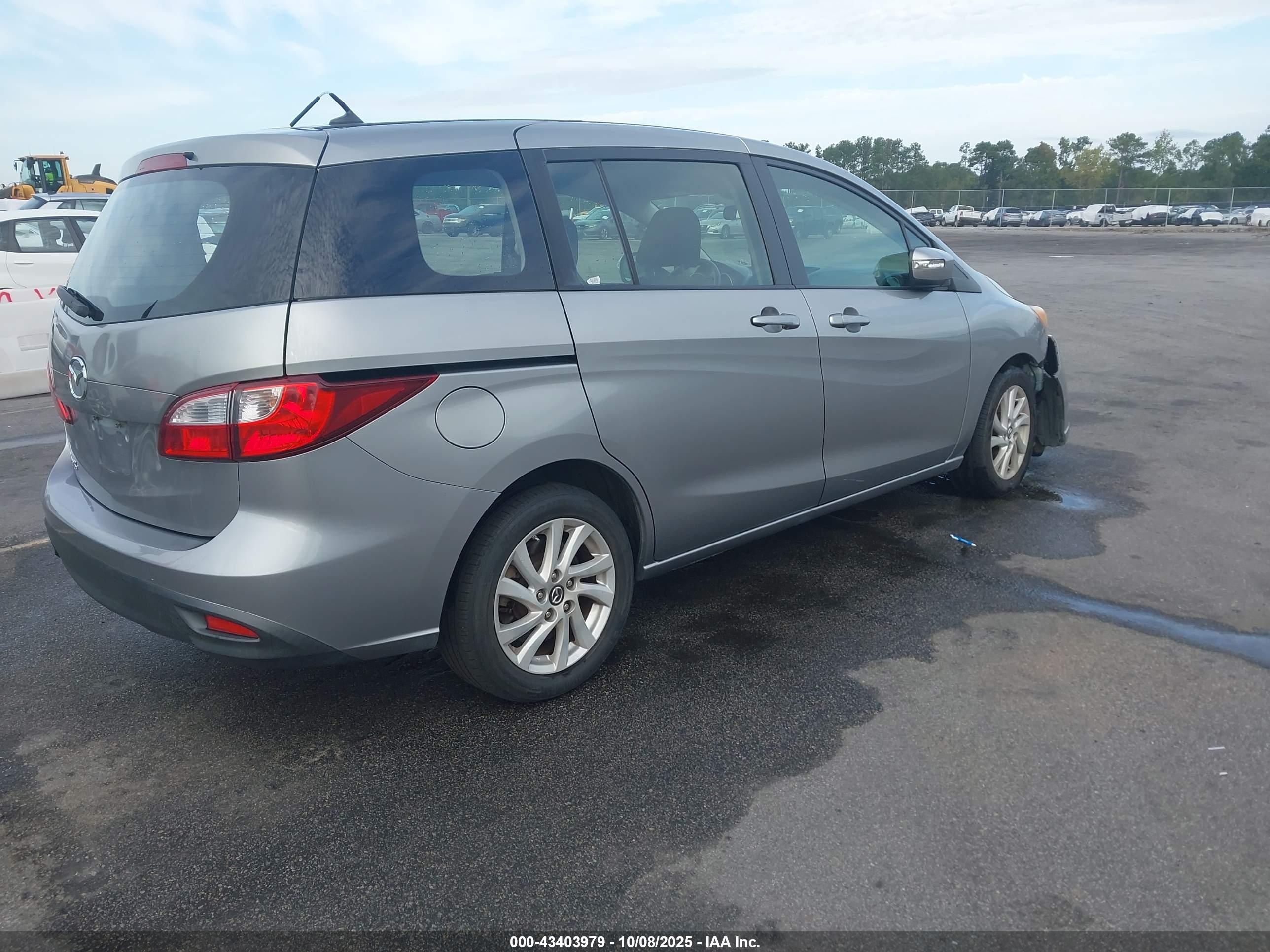 MAZDA MAZDA5 image 4