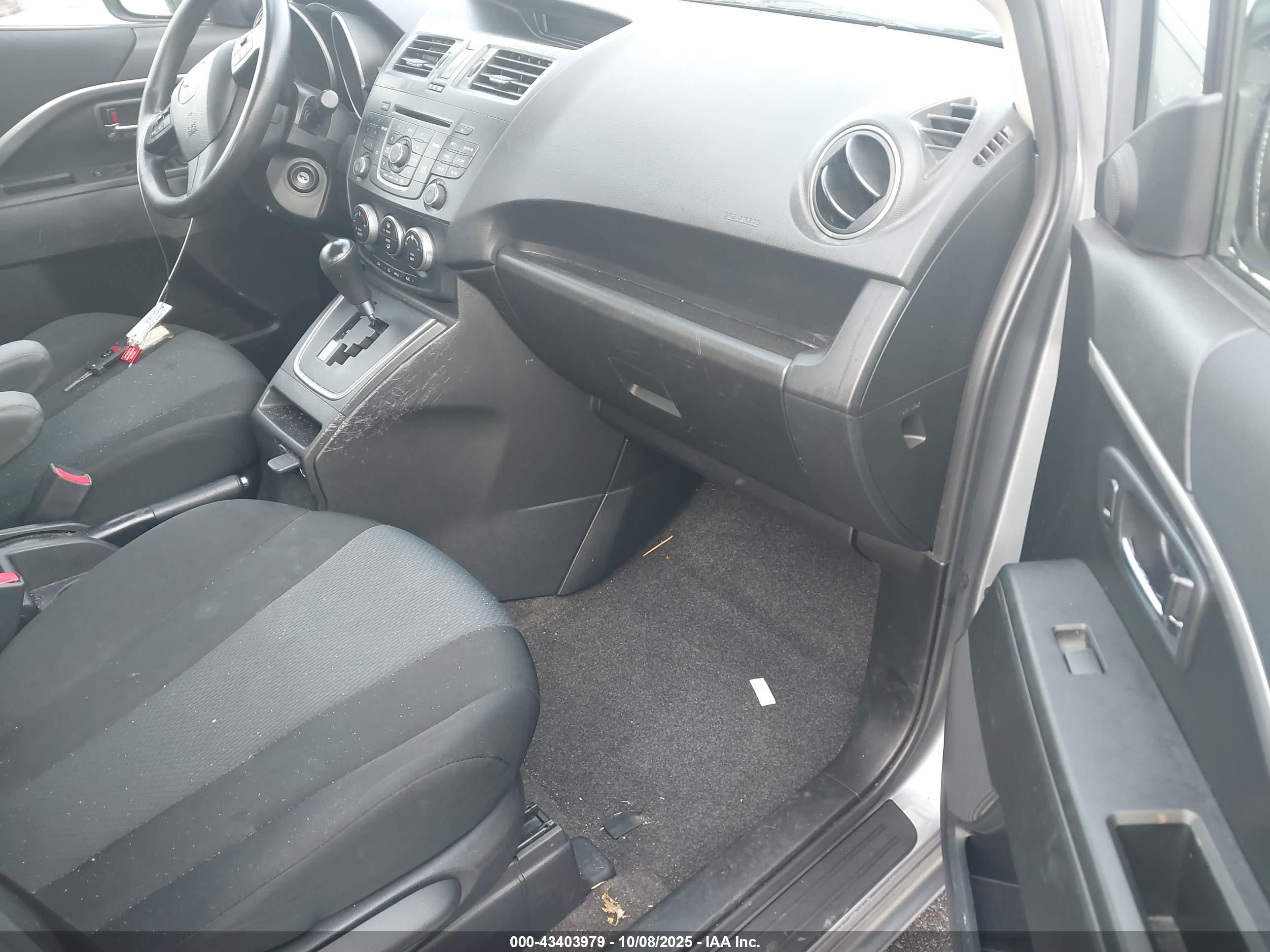 MAZDA MAZDA5 image 5