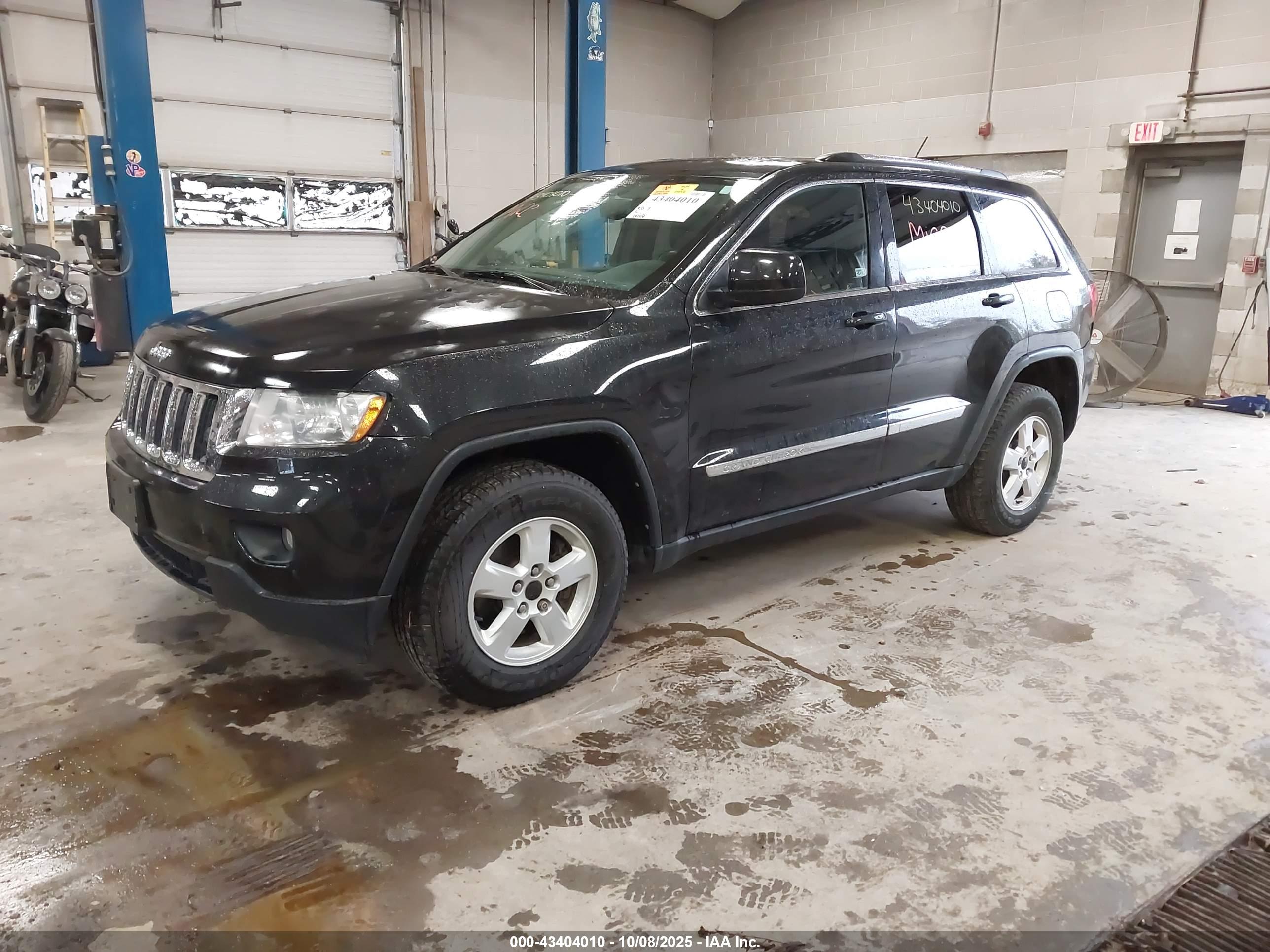 JEEP GRAND image 2