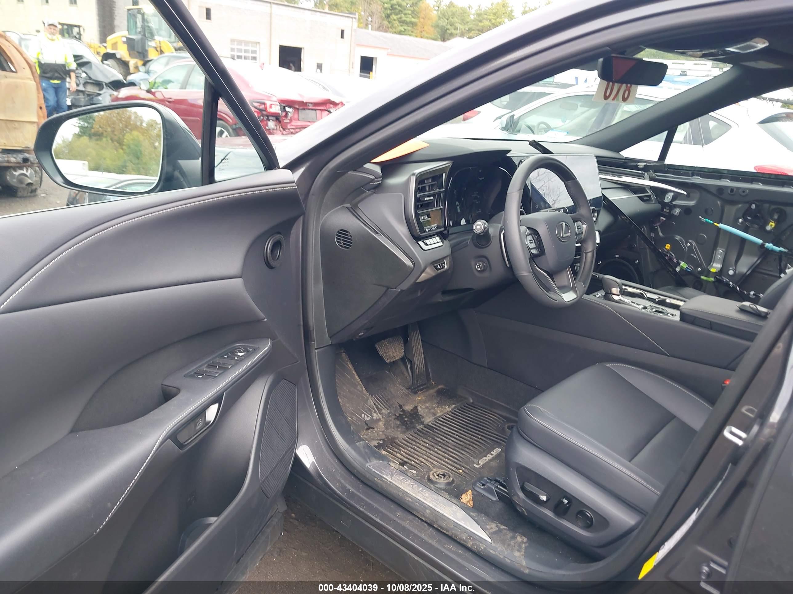 LEXUS RX image 5