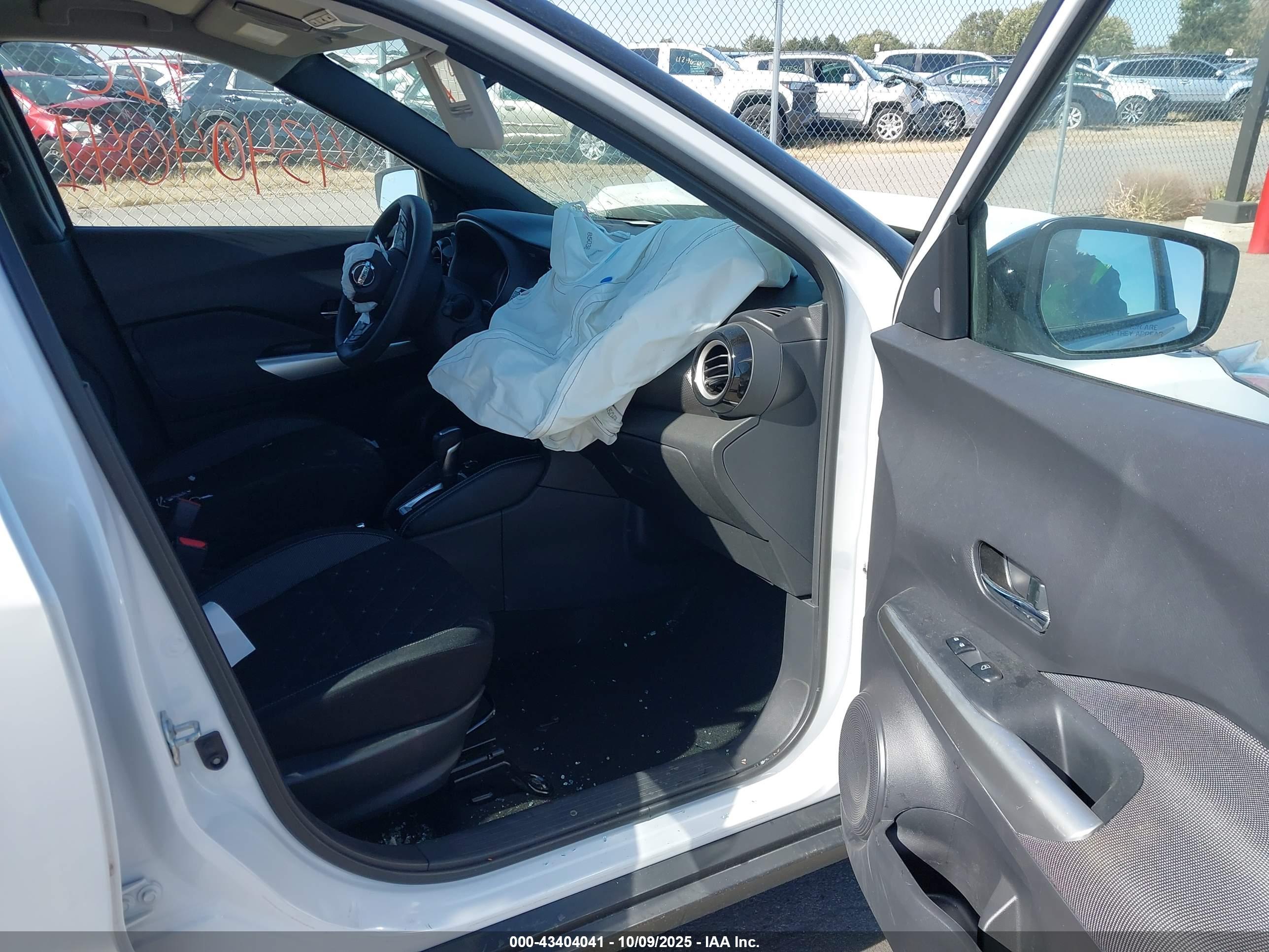 NISSAN KICKS image 5