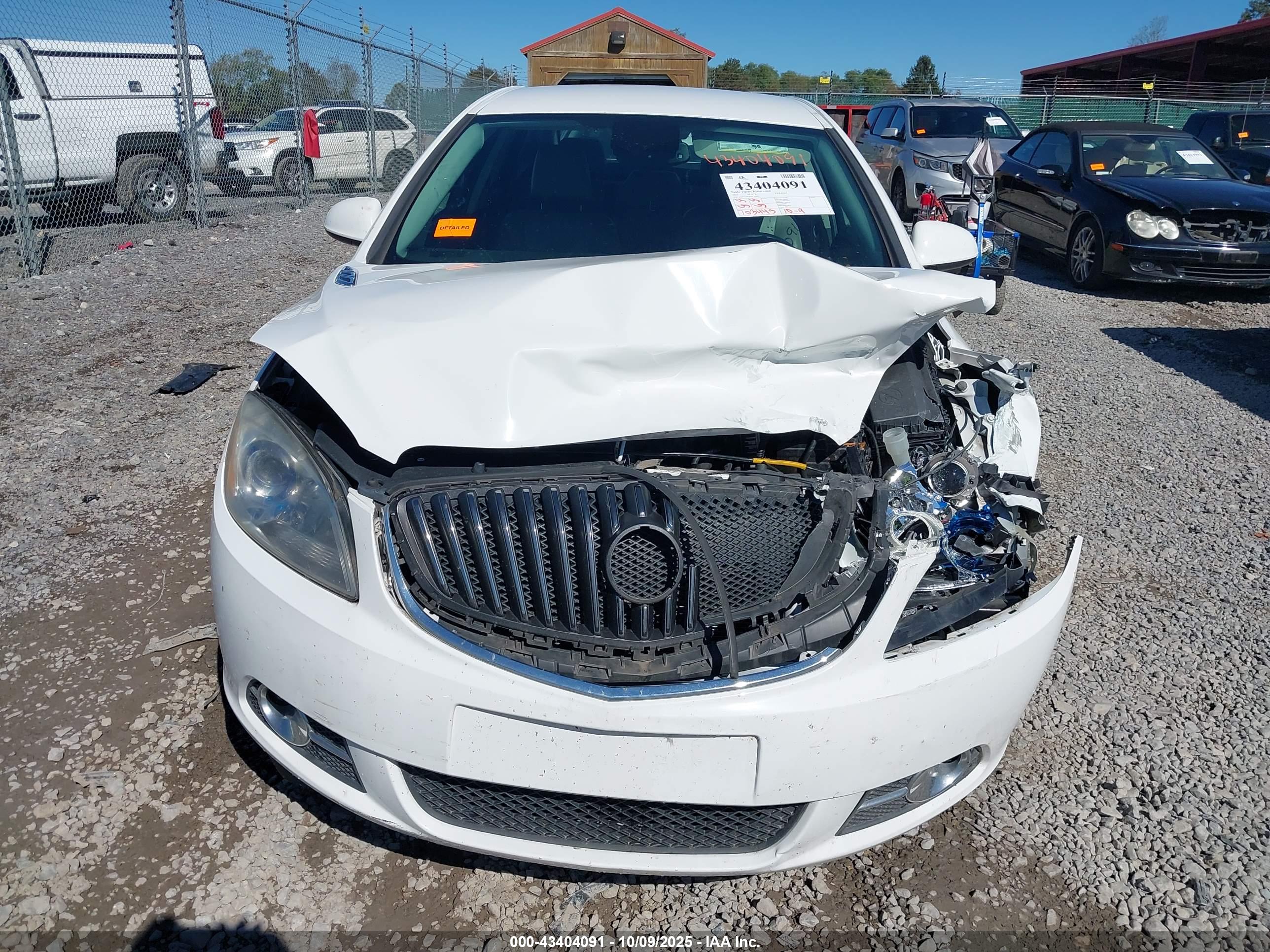 BUICK VERANO image 6