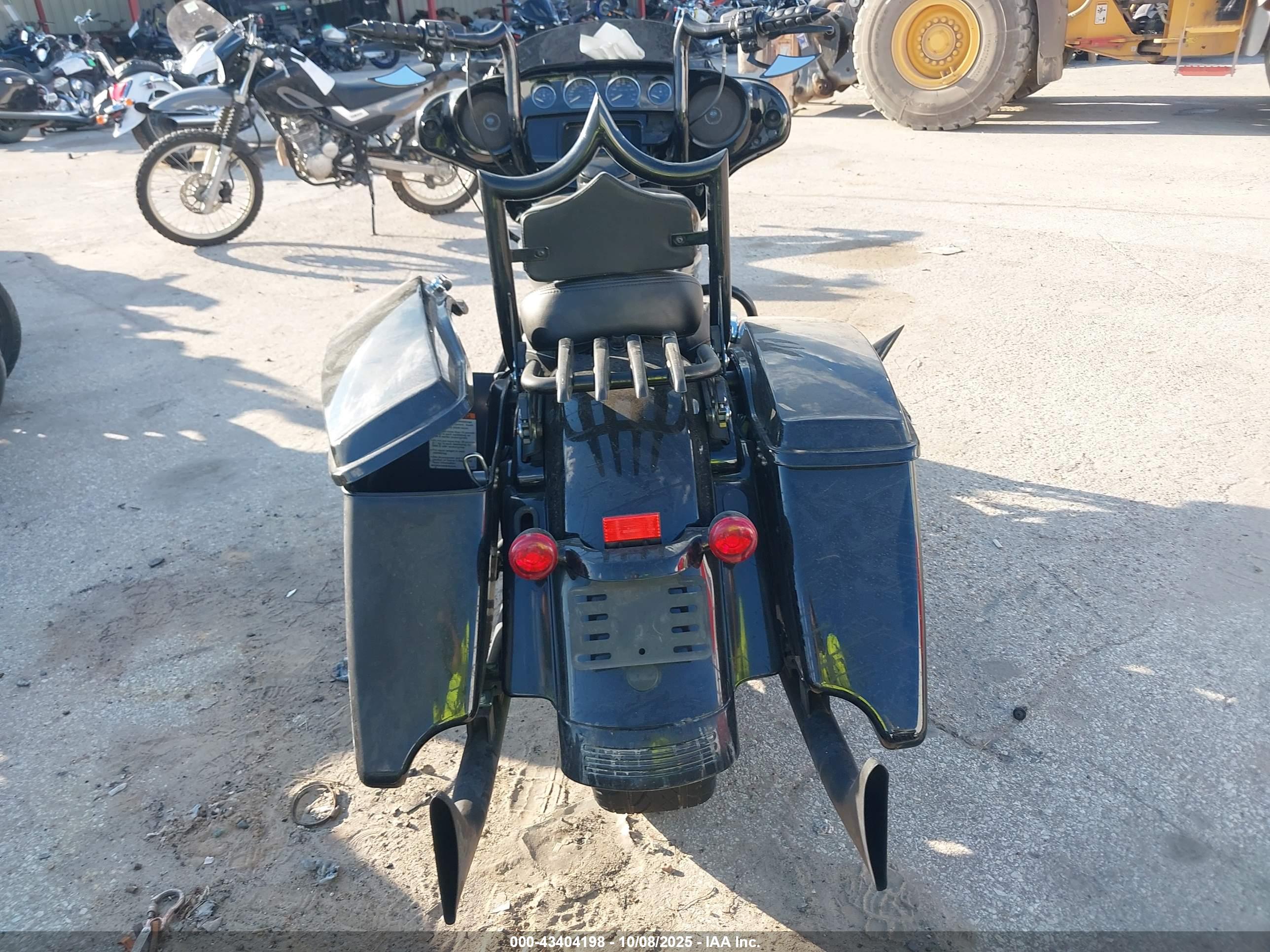 HARLEY-DAVIDSON FLHXS image 6
