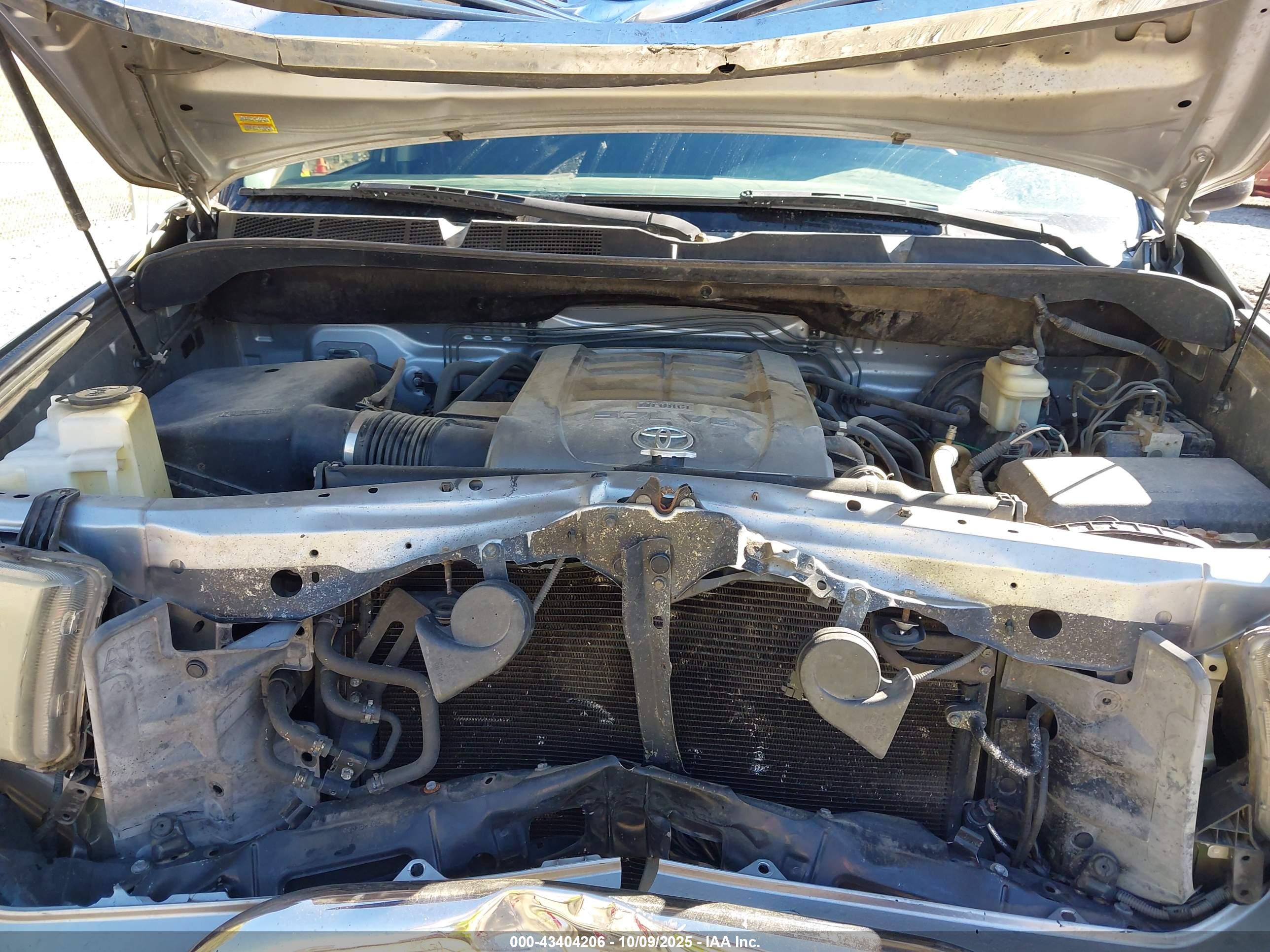 TOYOTA TUNDRA image 10