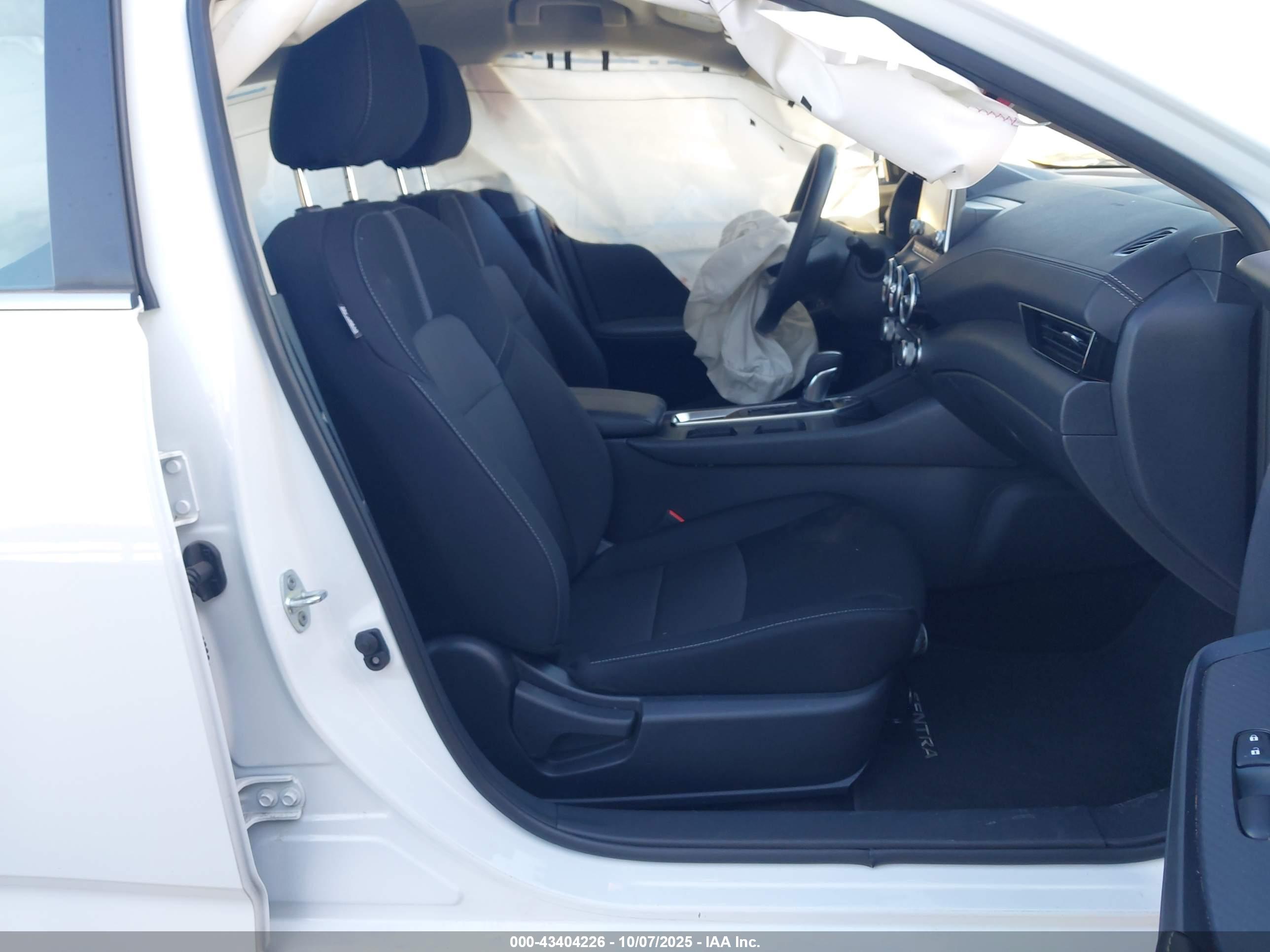 NISSAN SENTRA image 5