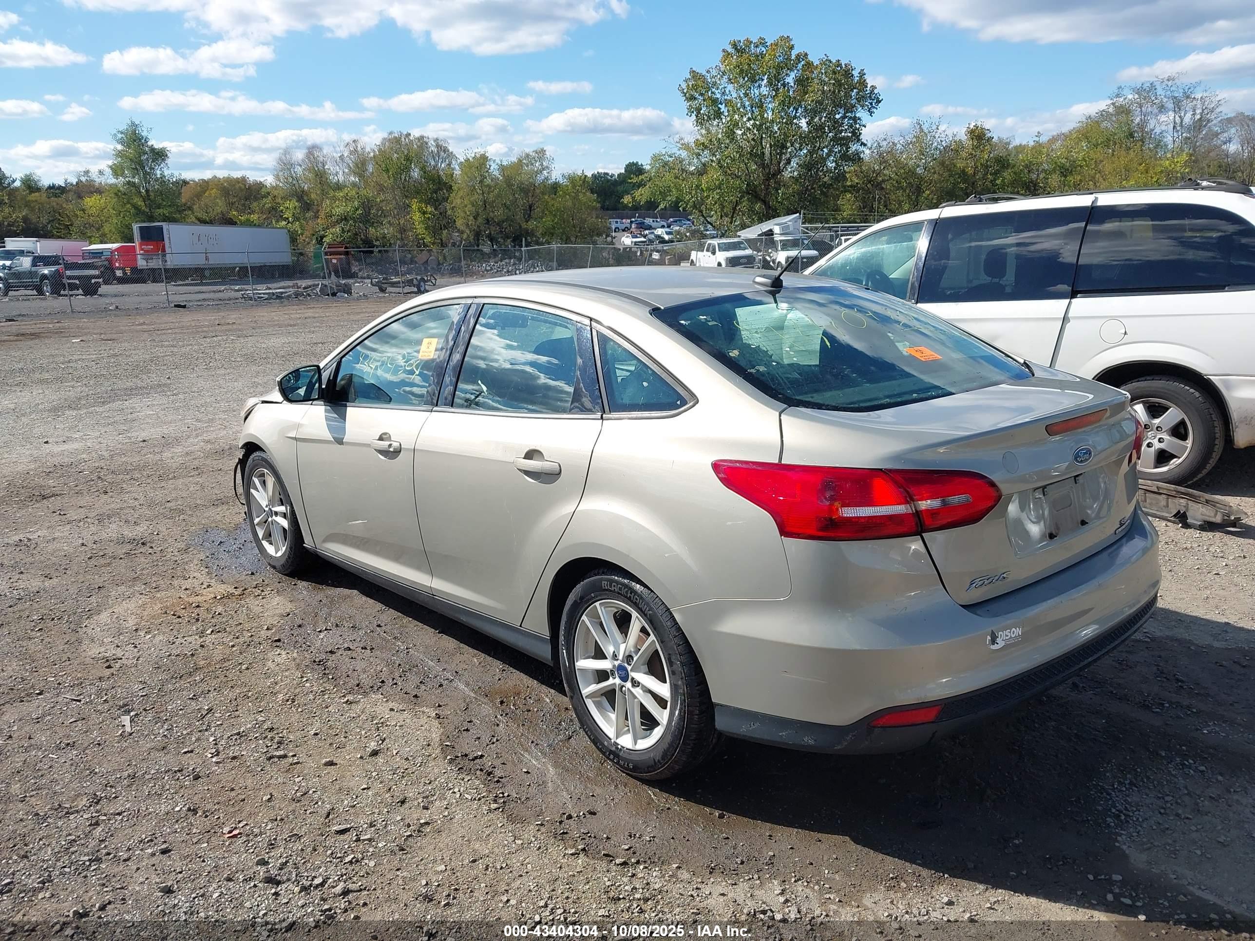 FORD FOCUS image 3