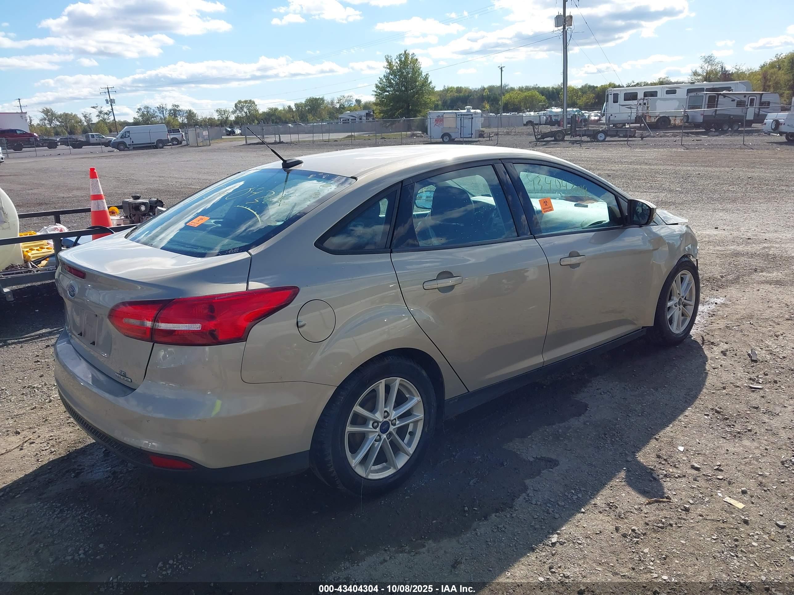 FORD FOCUS image 4