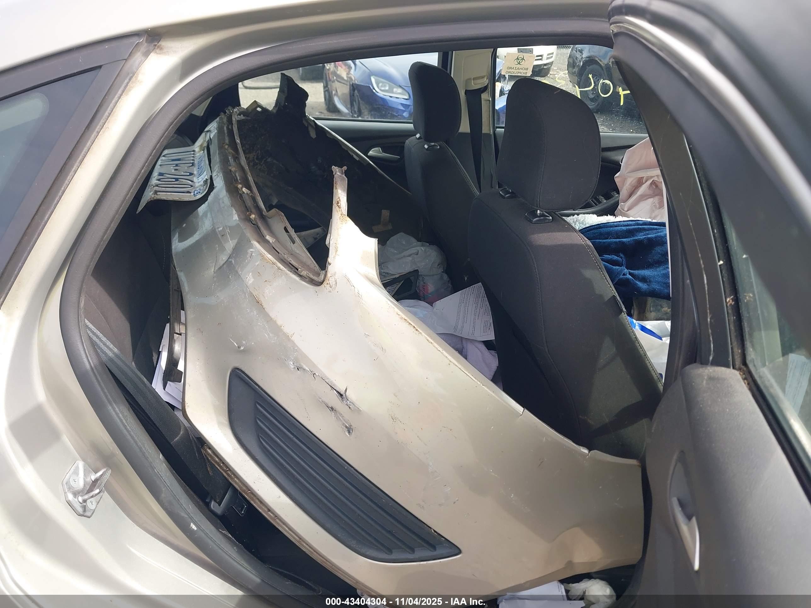 FORD FOCUS image 8