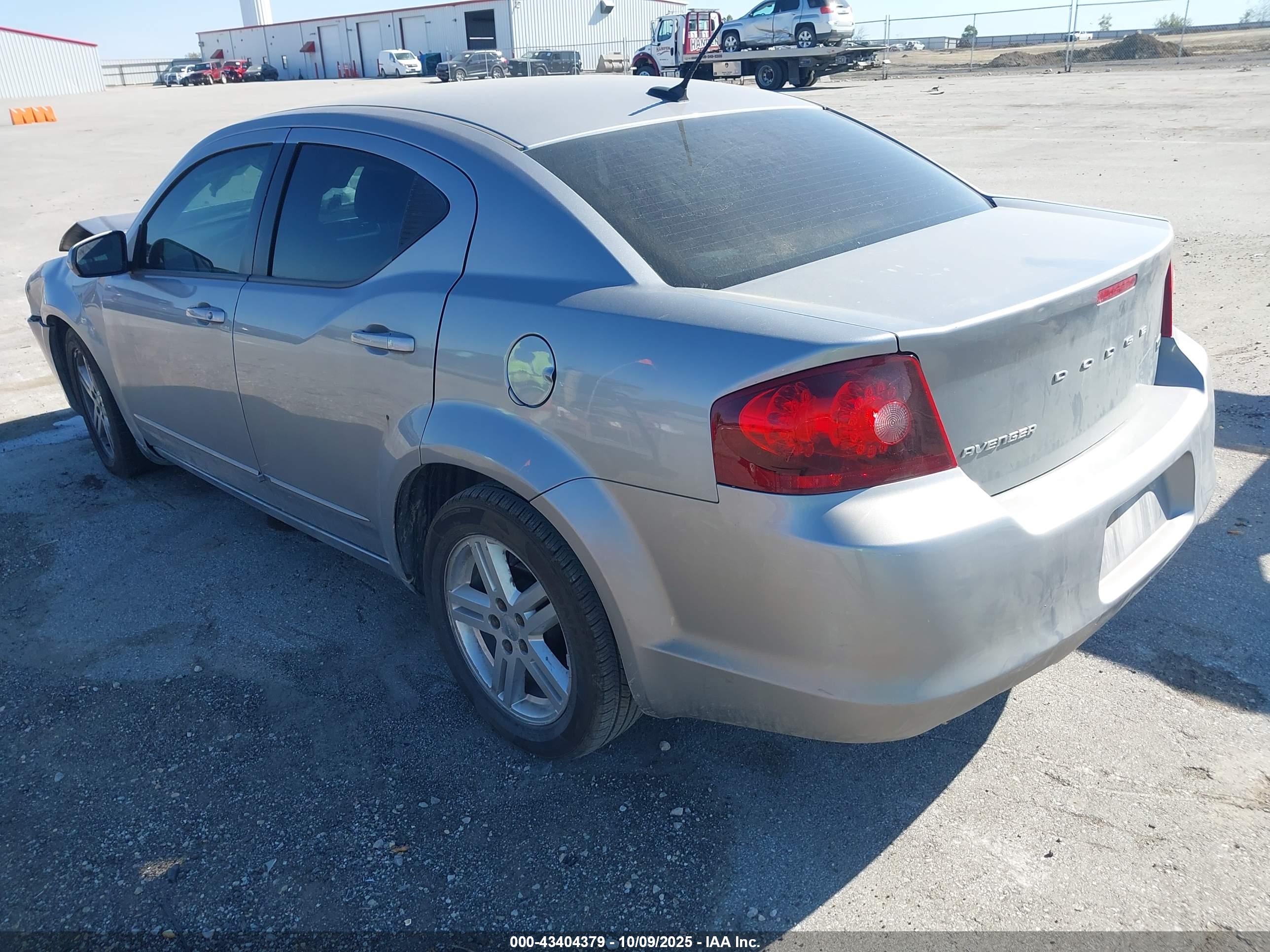 DODGE AVENGER image 3