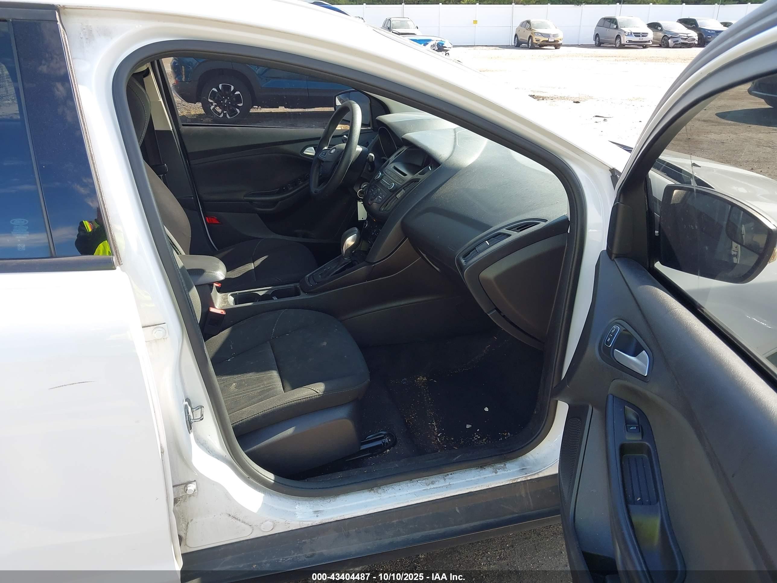 FORD FOCUS image 5