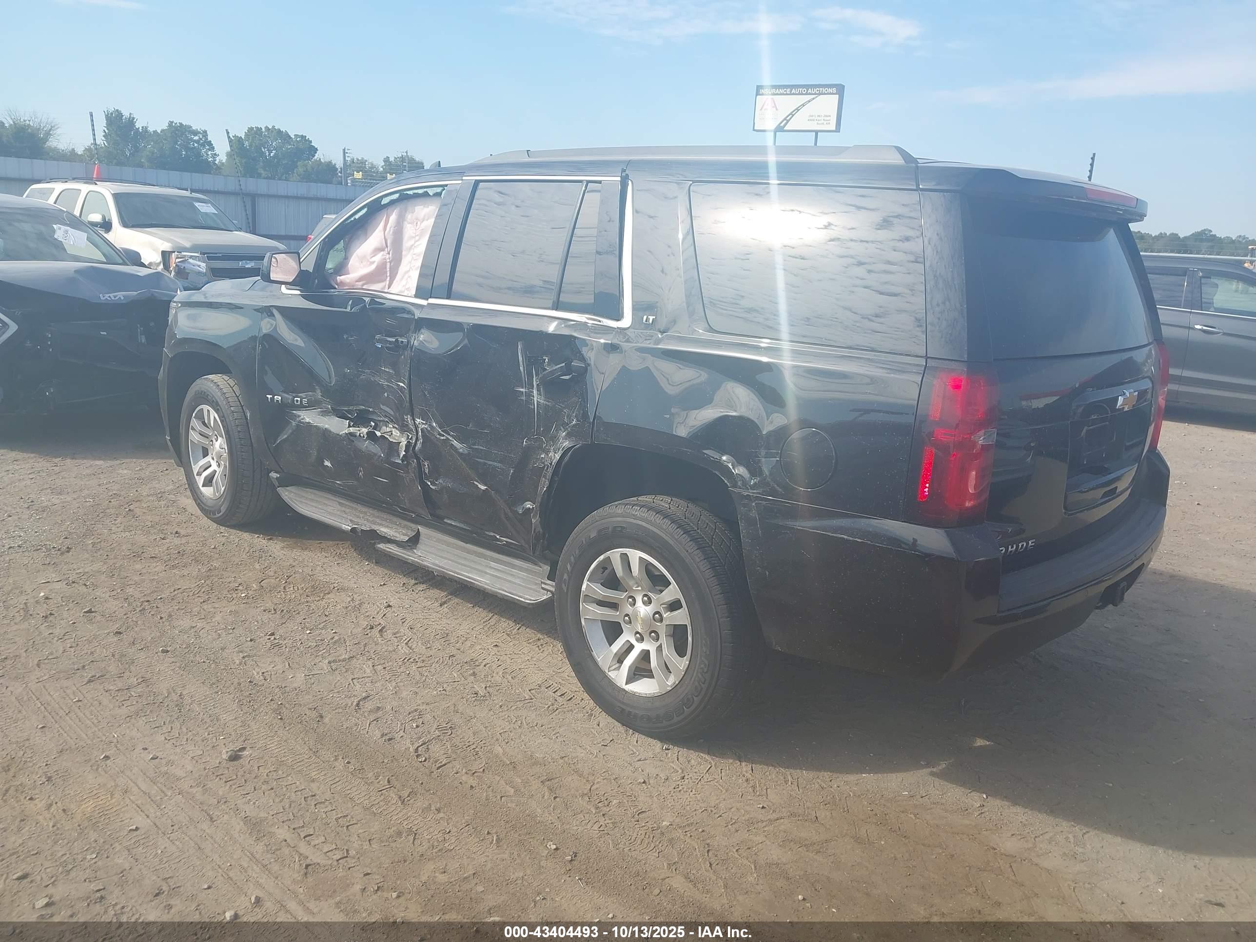 CHEVROLET TAHOE image 3