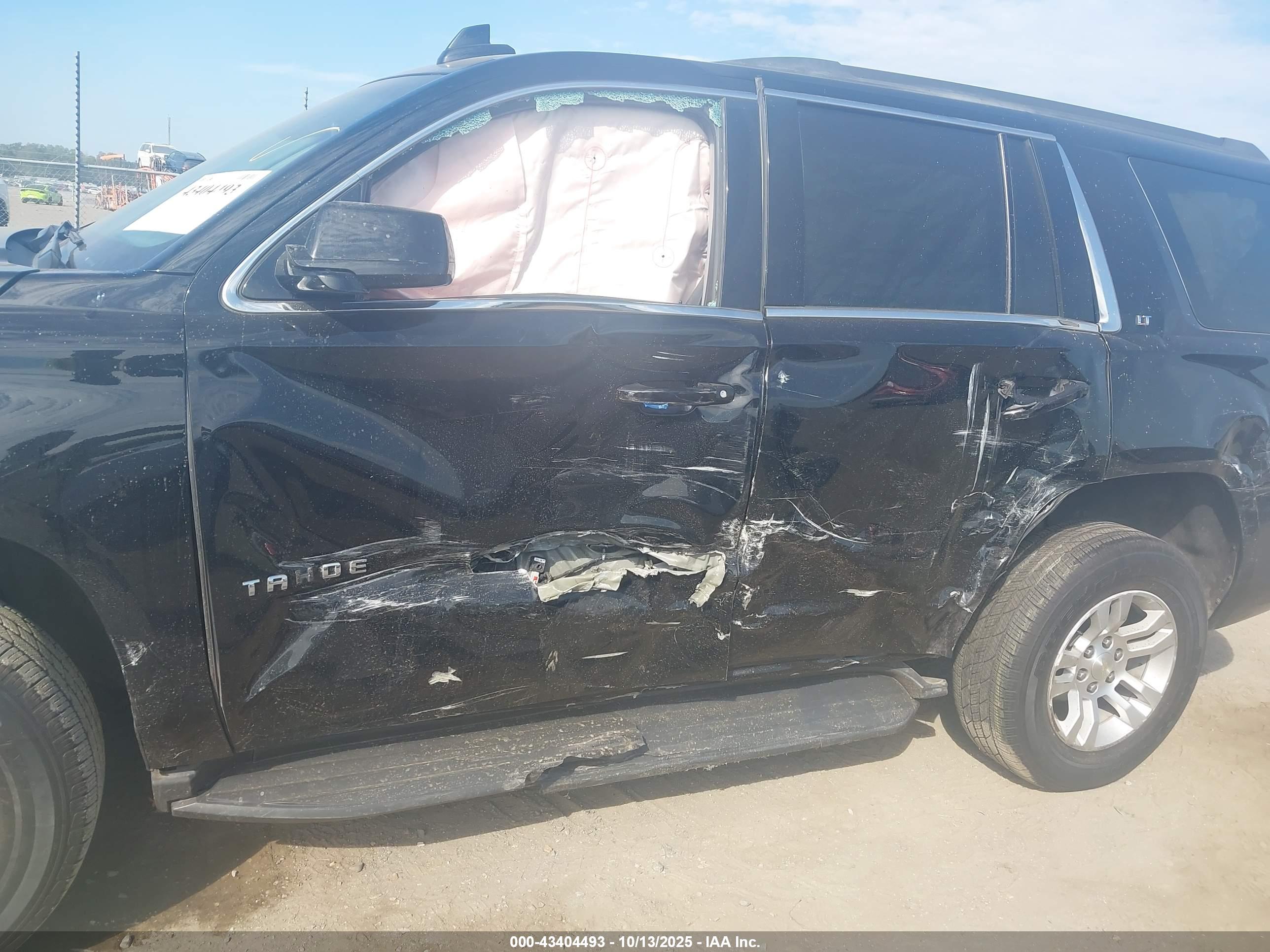 CHEVROLET TAHOE image 6