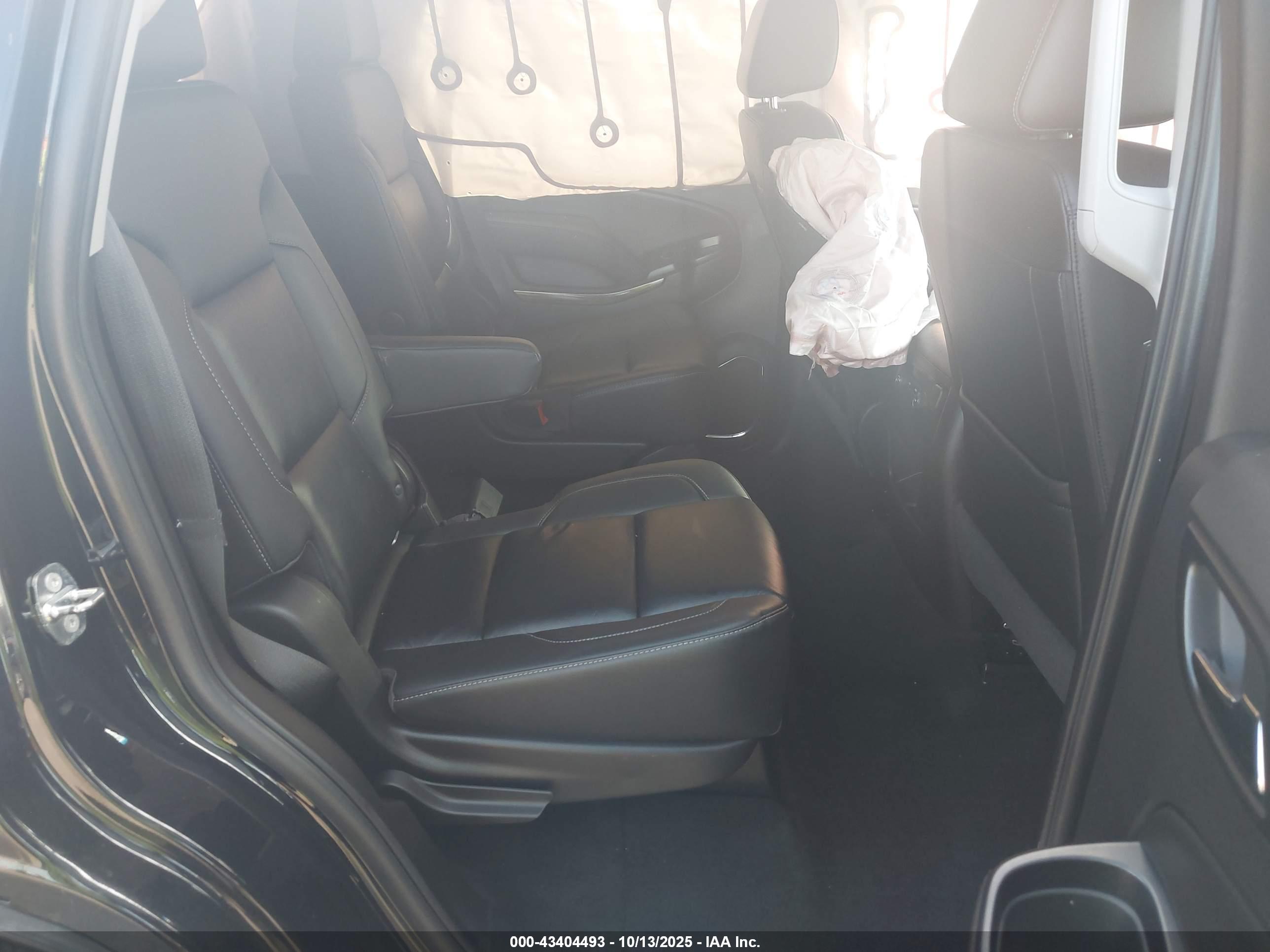 CHEVROLET TAHOE image 8