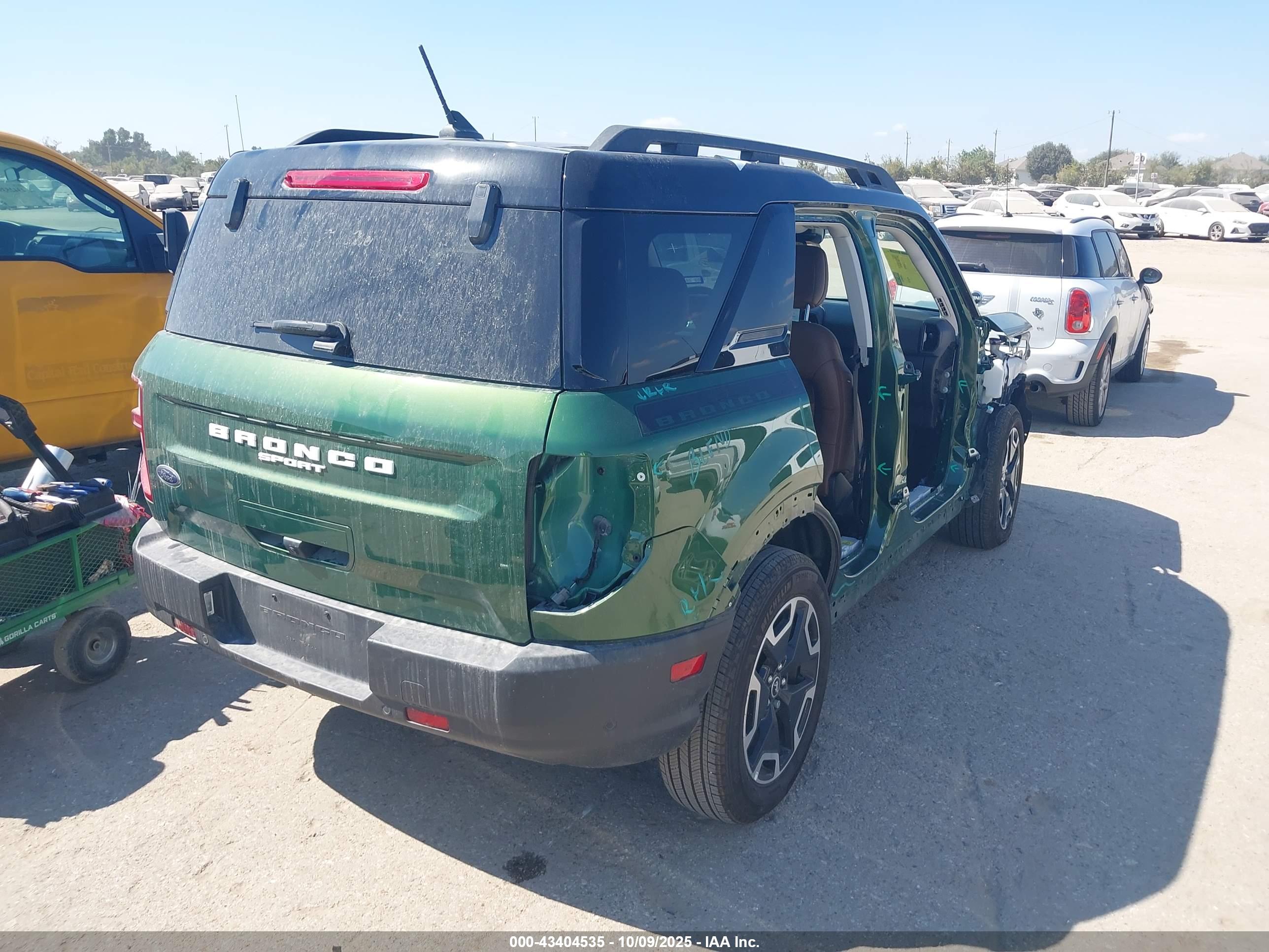 FORD BRONCO image 4
