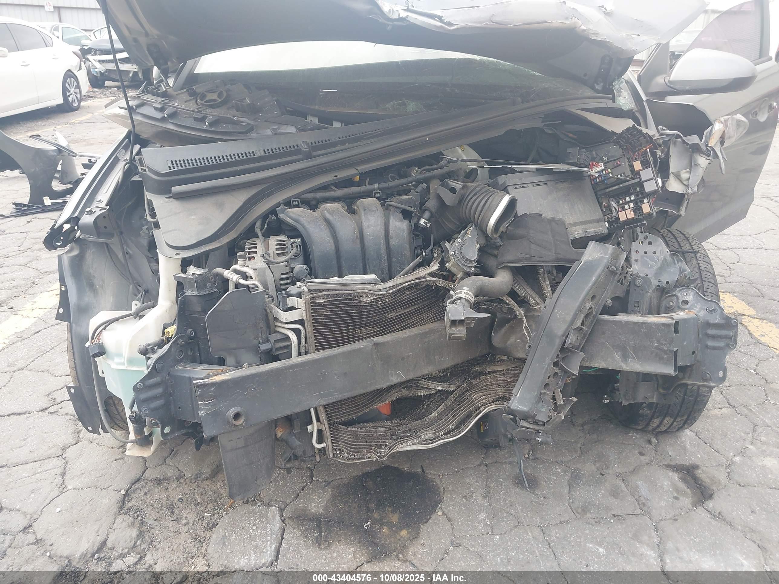 HYUNDAI ELANTRA image 10