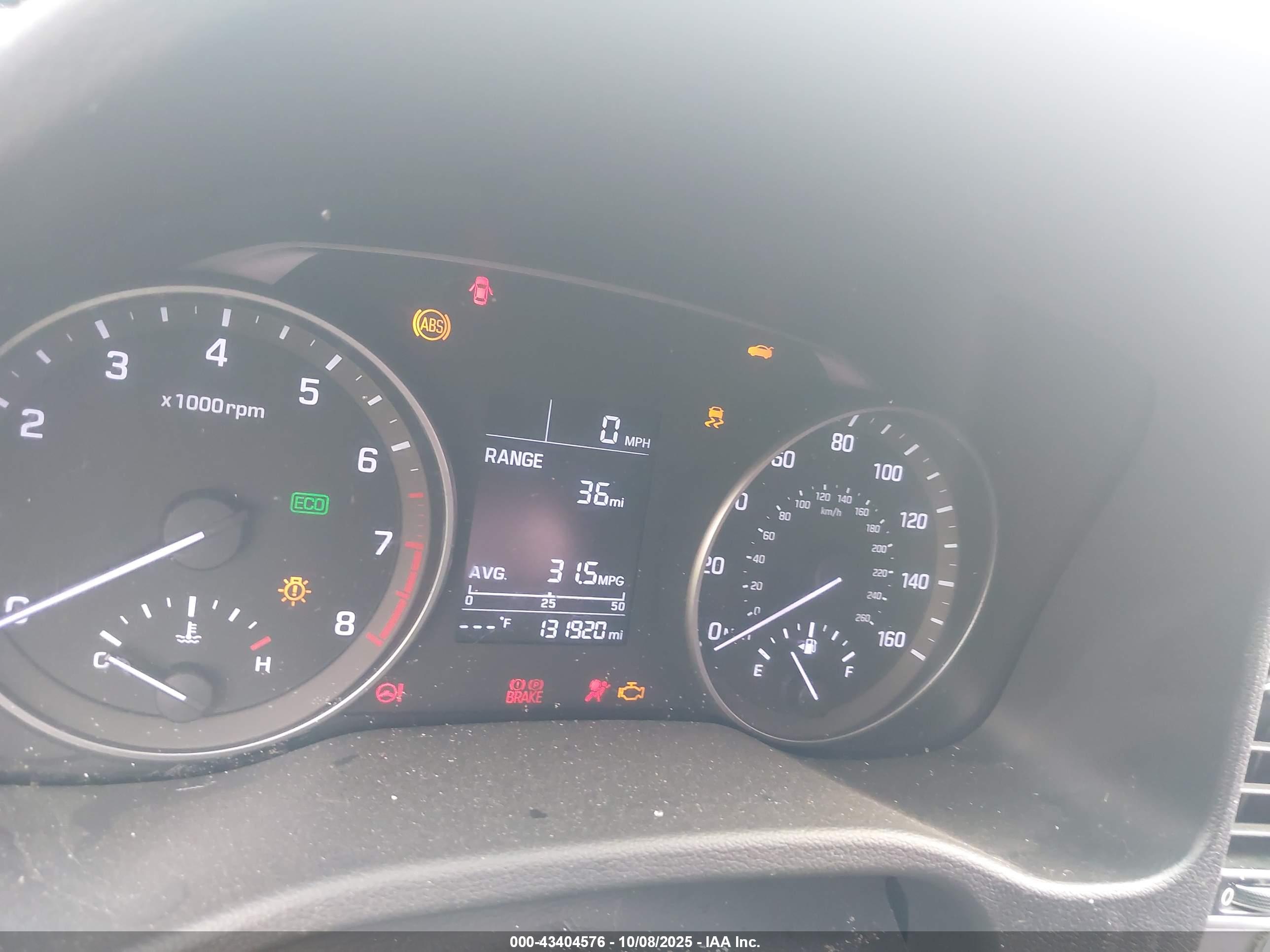 HYUNDAI ELANTRA image 7