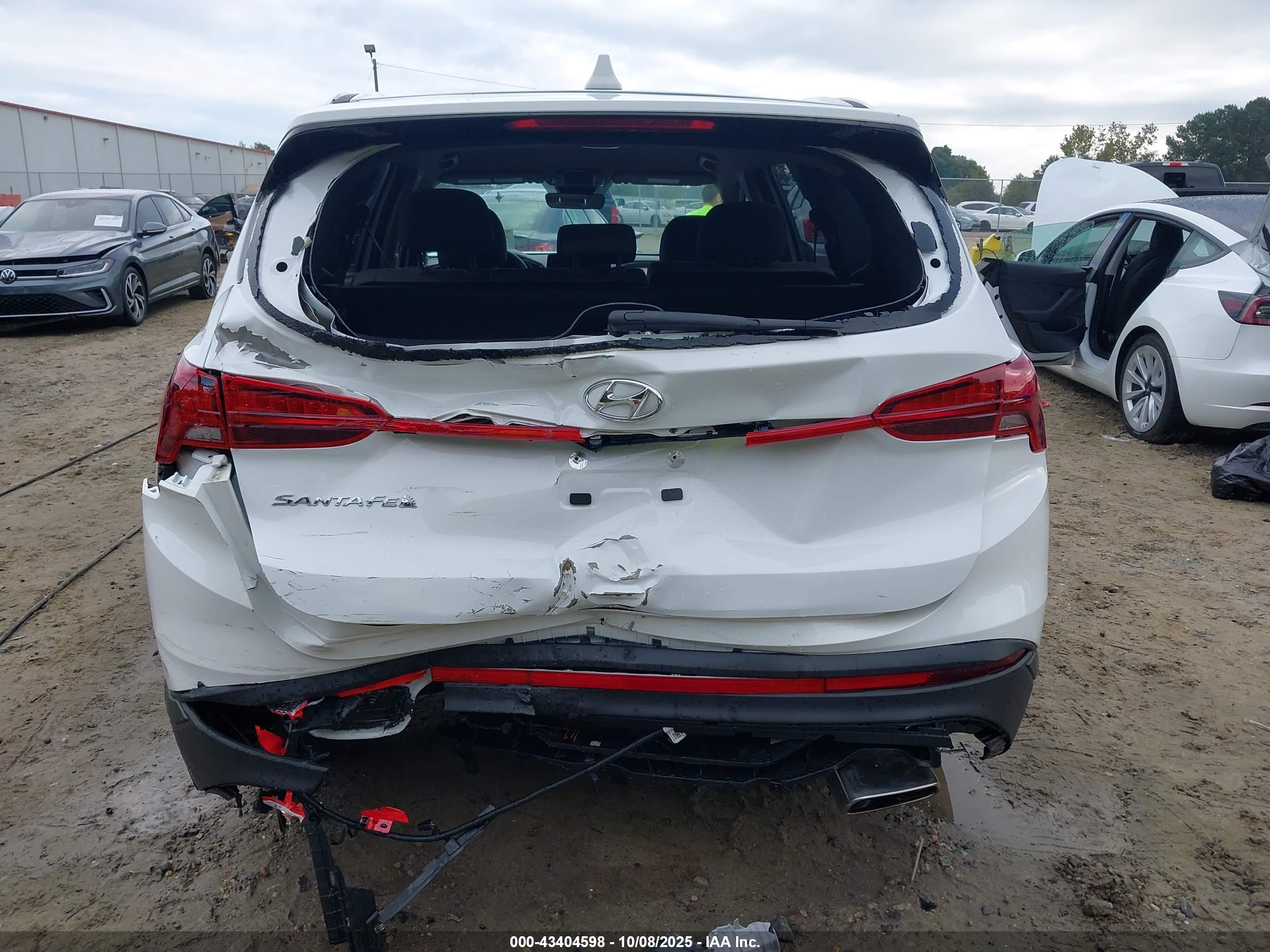 HYUNDAI SANTA image 6