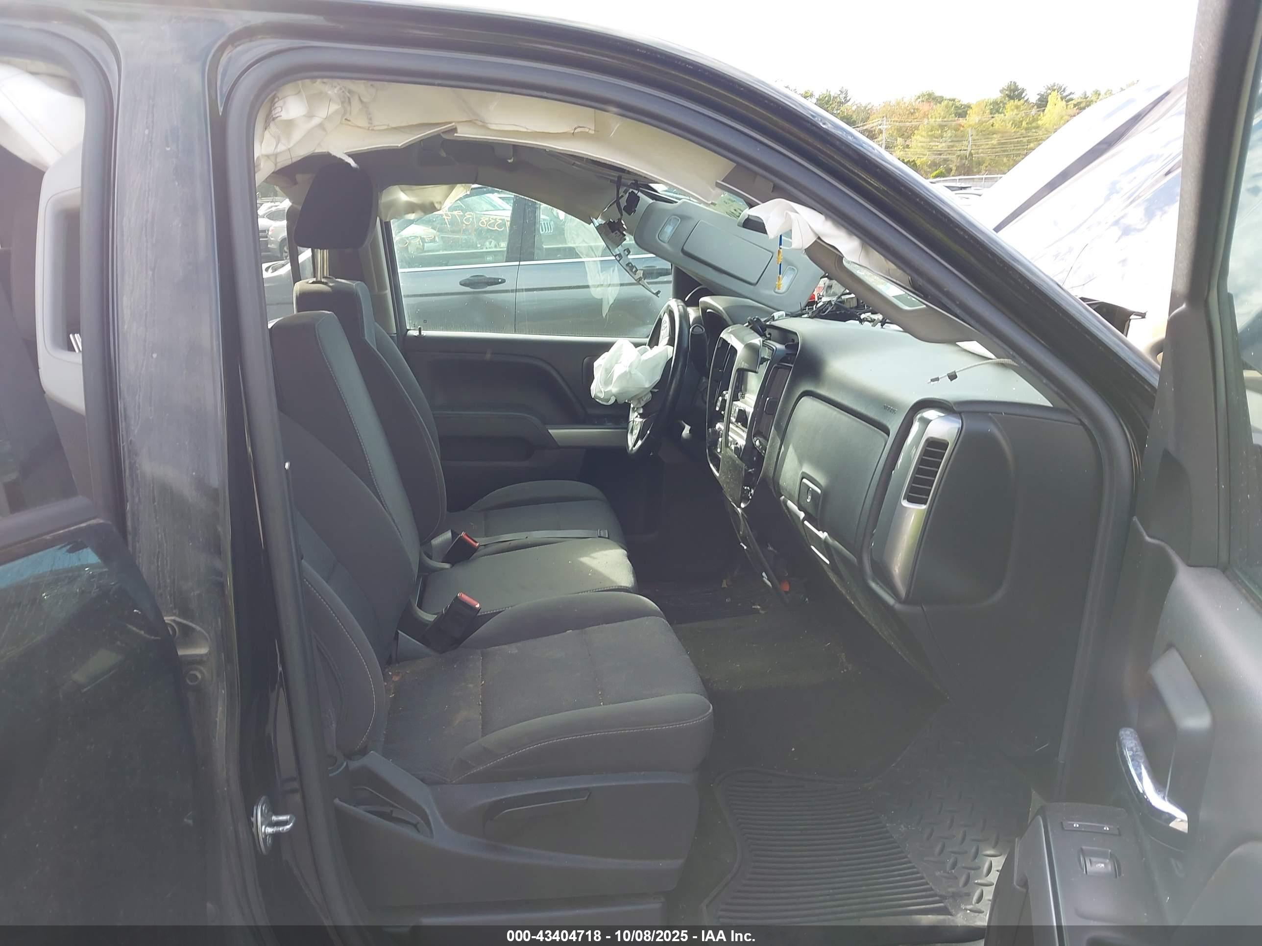 CHEVROLET SILVERADO image 5