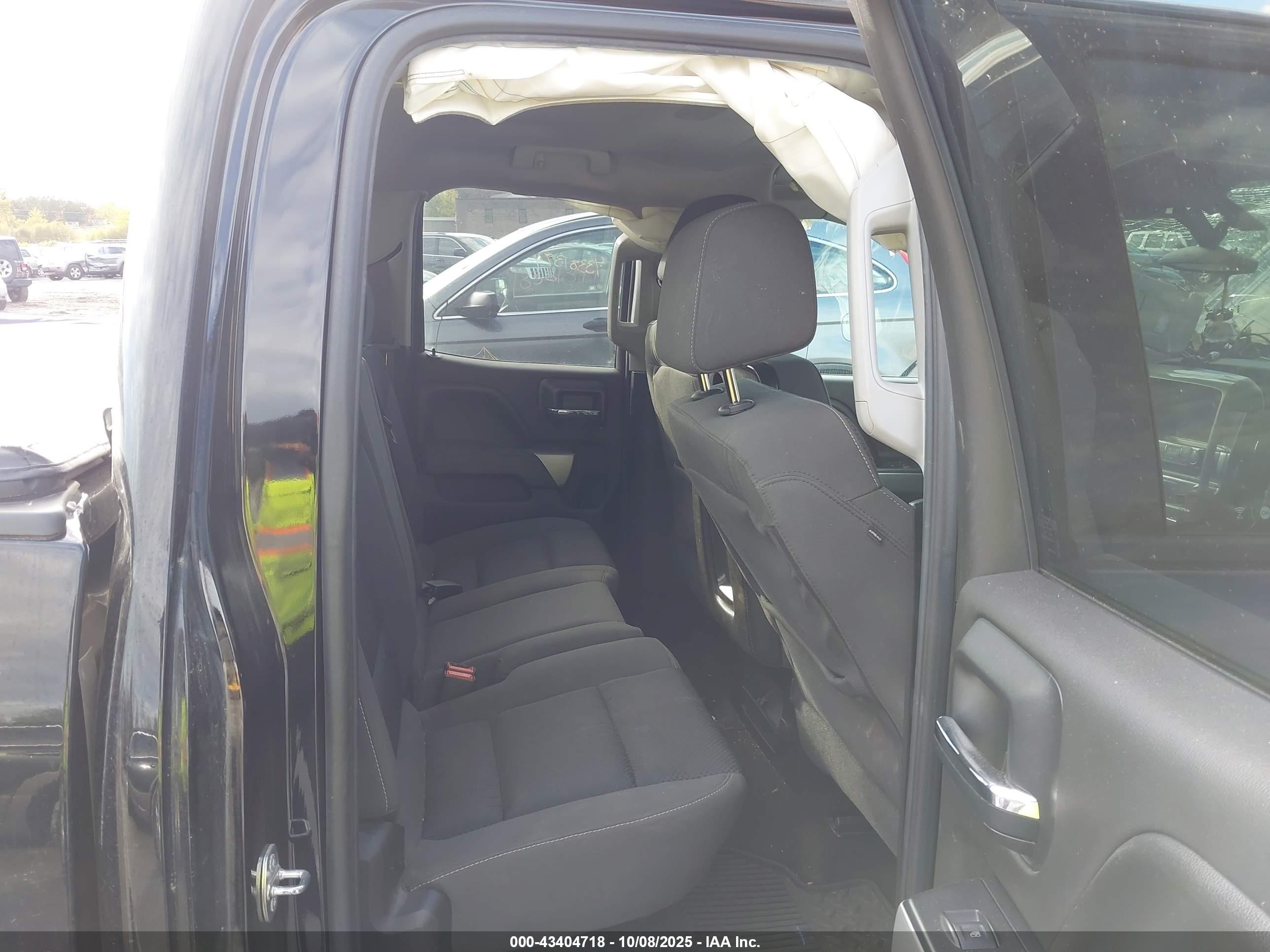CHEVROLET SILVERADO image 8