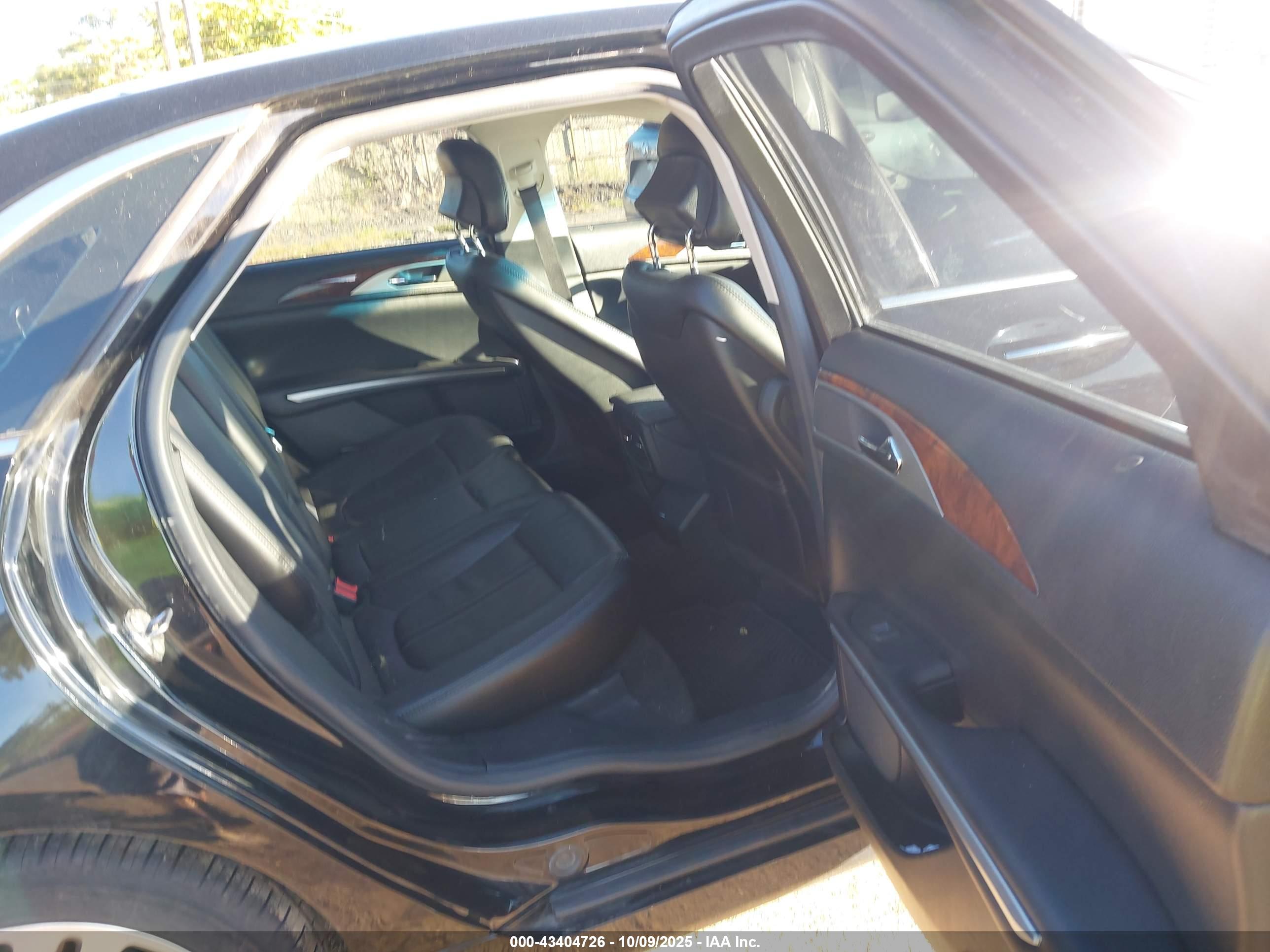 LINCOLN MKZ image 8