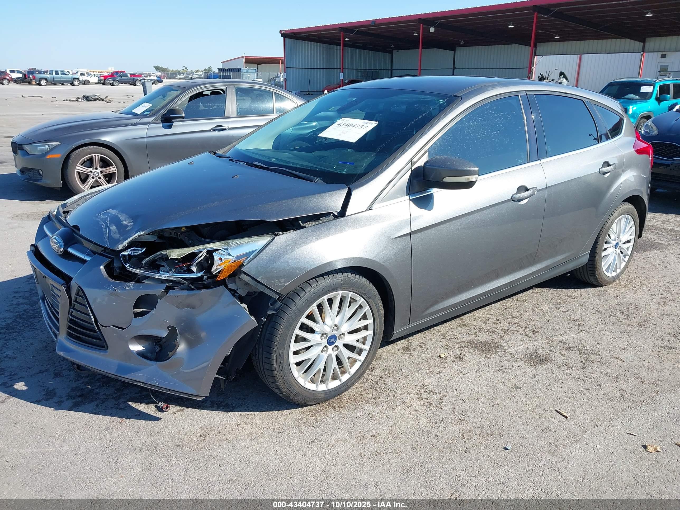 FORD FOCUS image 2