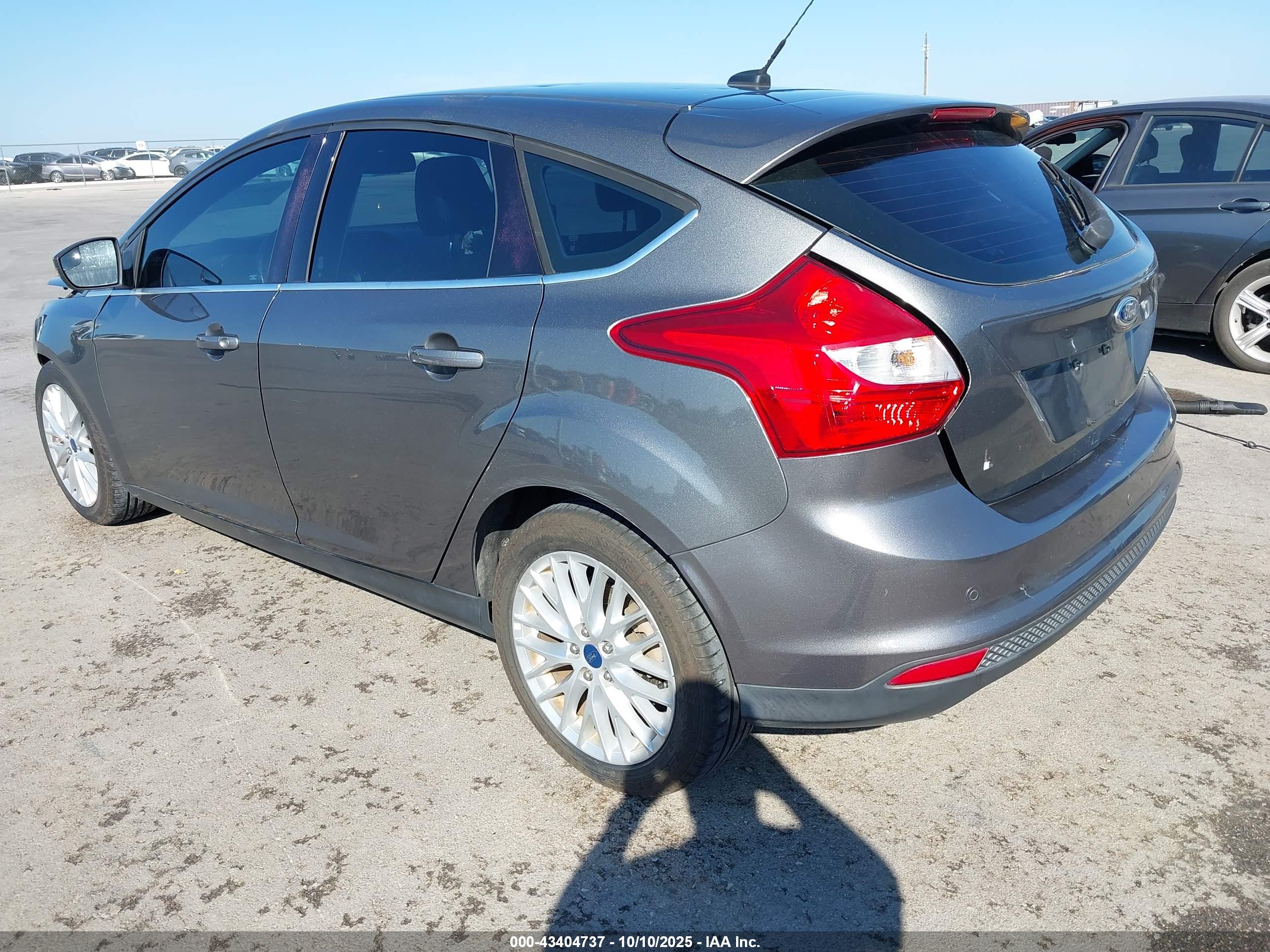 FORD FOCUS image 3