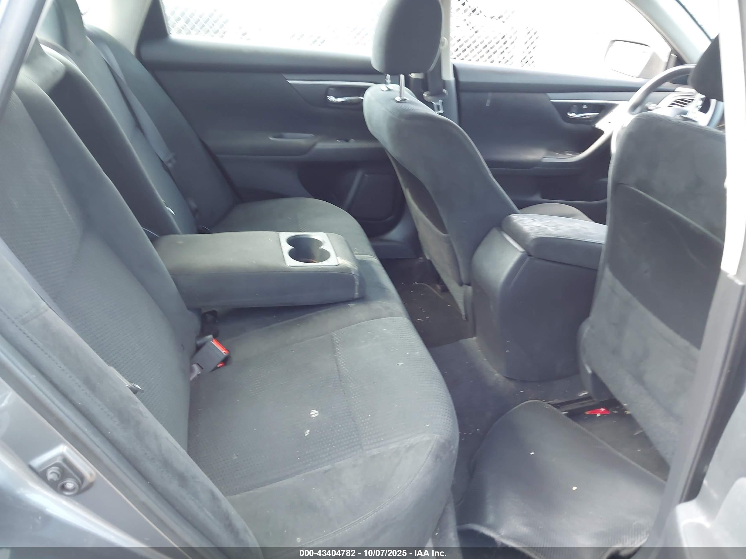 NISSAN ALTIMA image 8
