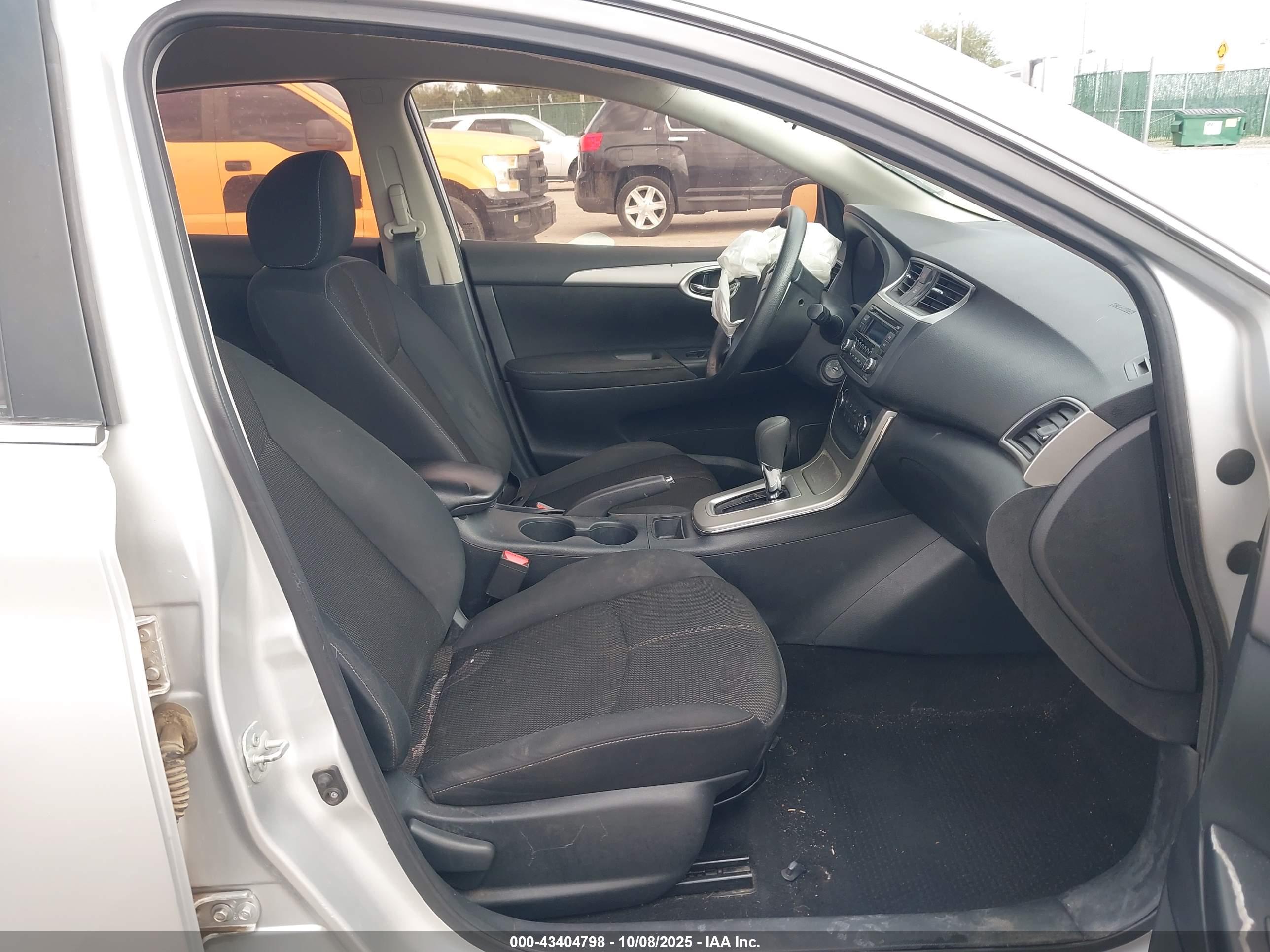 NISSAN SENTRA image 5