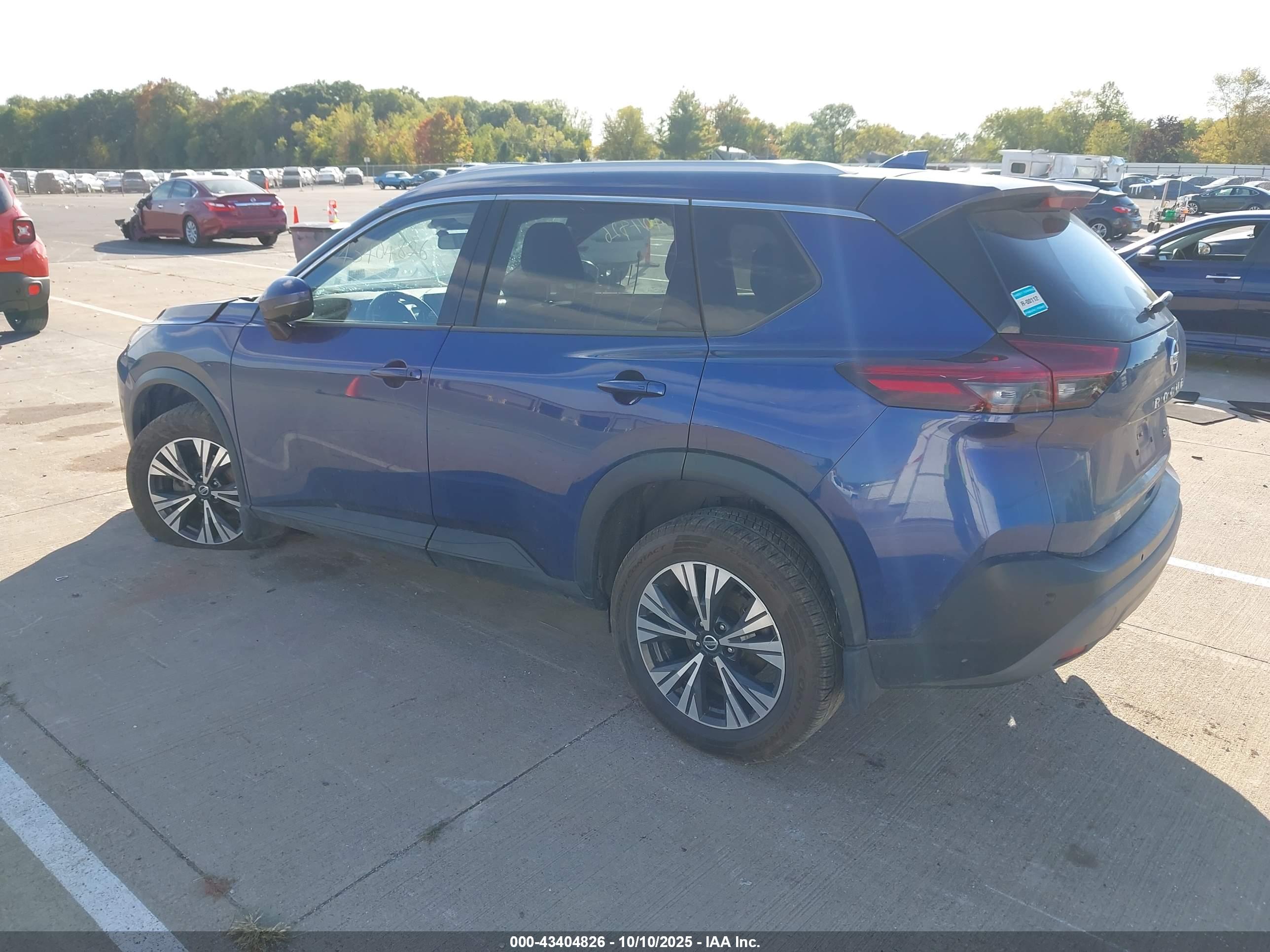 NISSAN ROGUE image 3