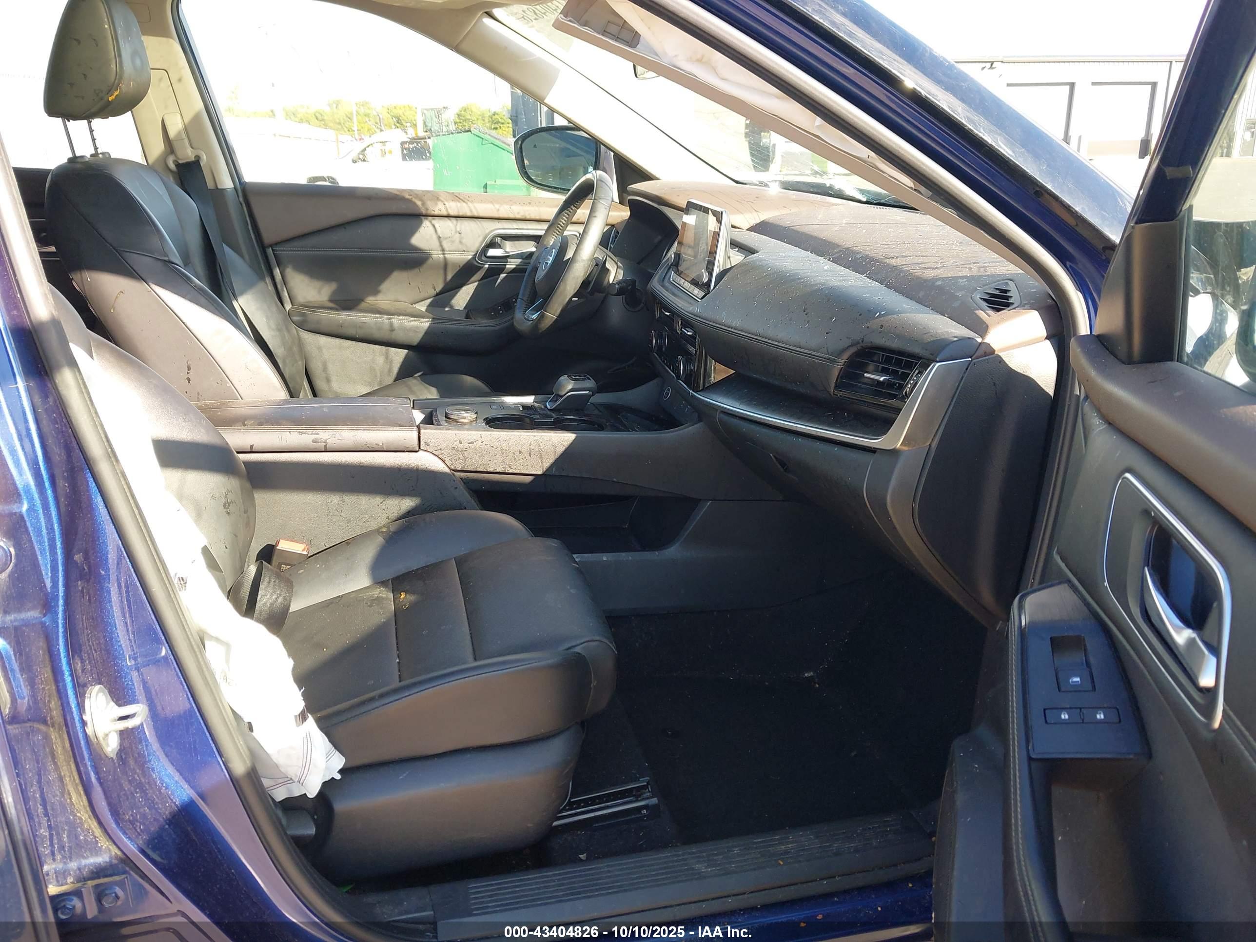NISSAN ROGUE image 5