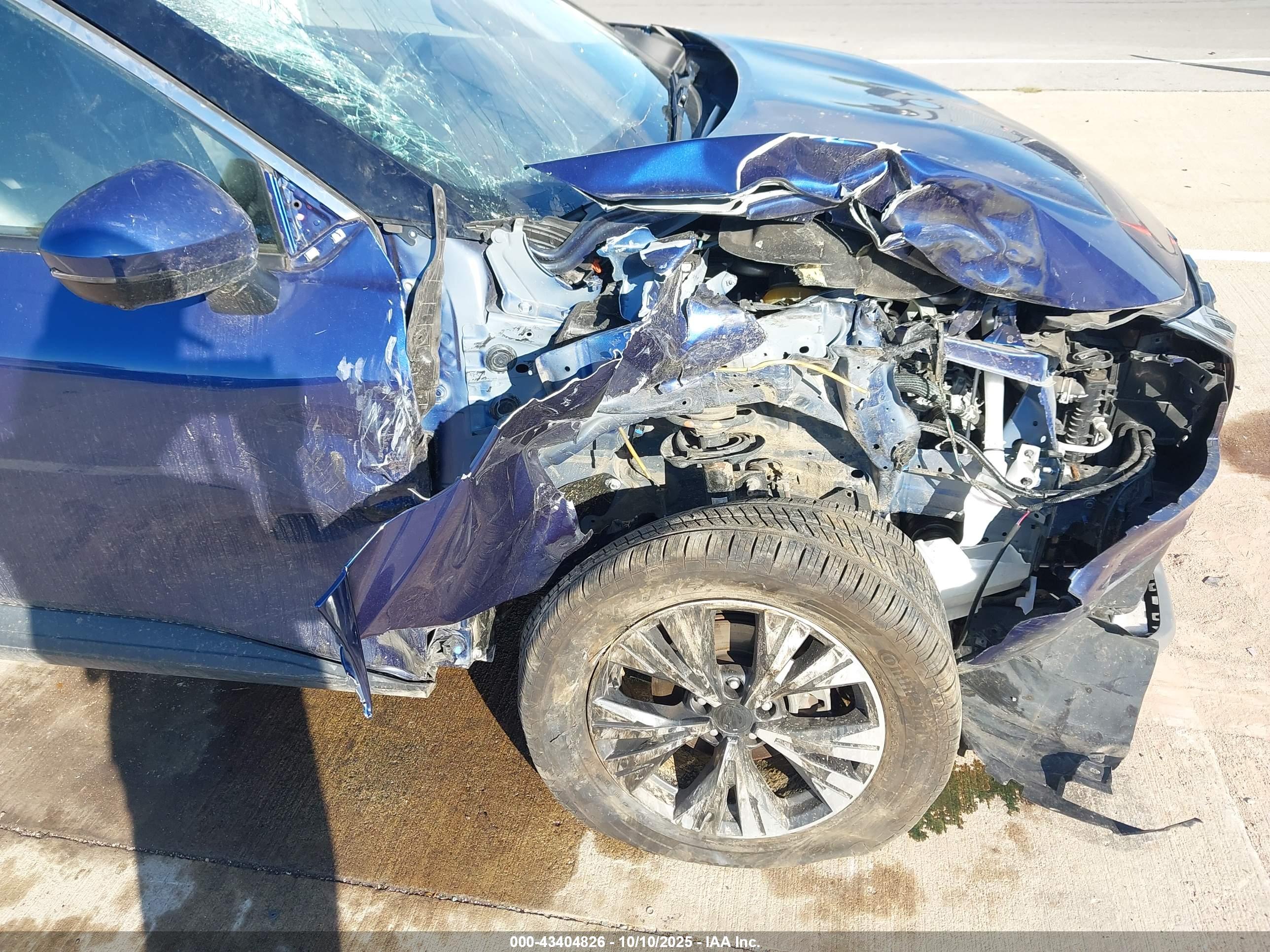 NISSAN ROGUE image 6