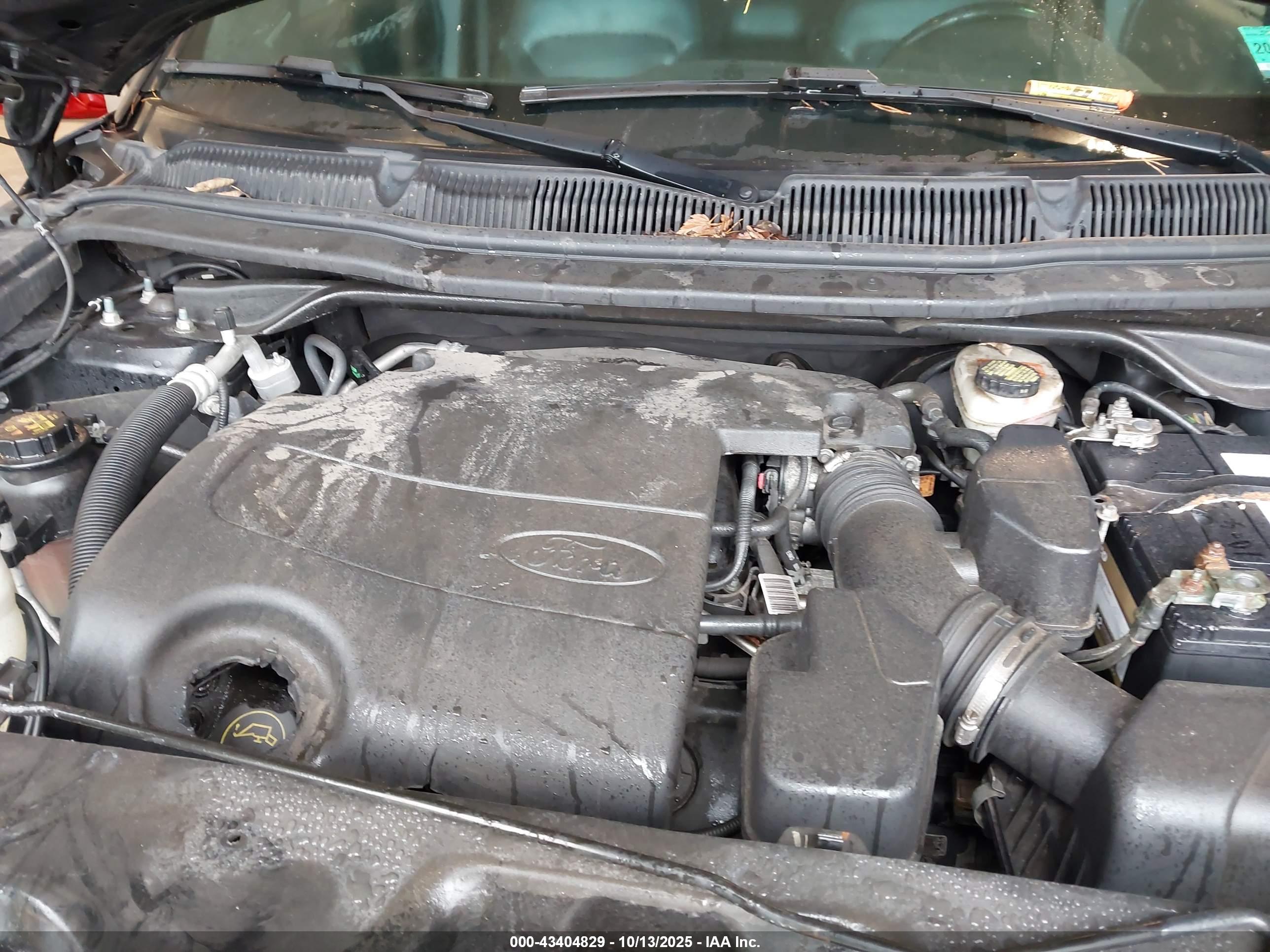 FORD EXPLORER image 10