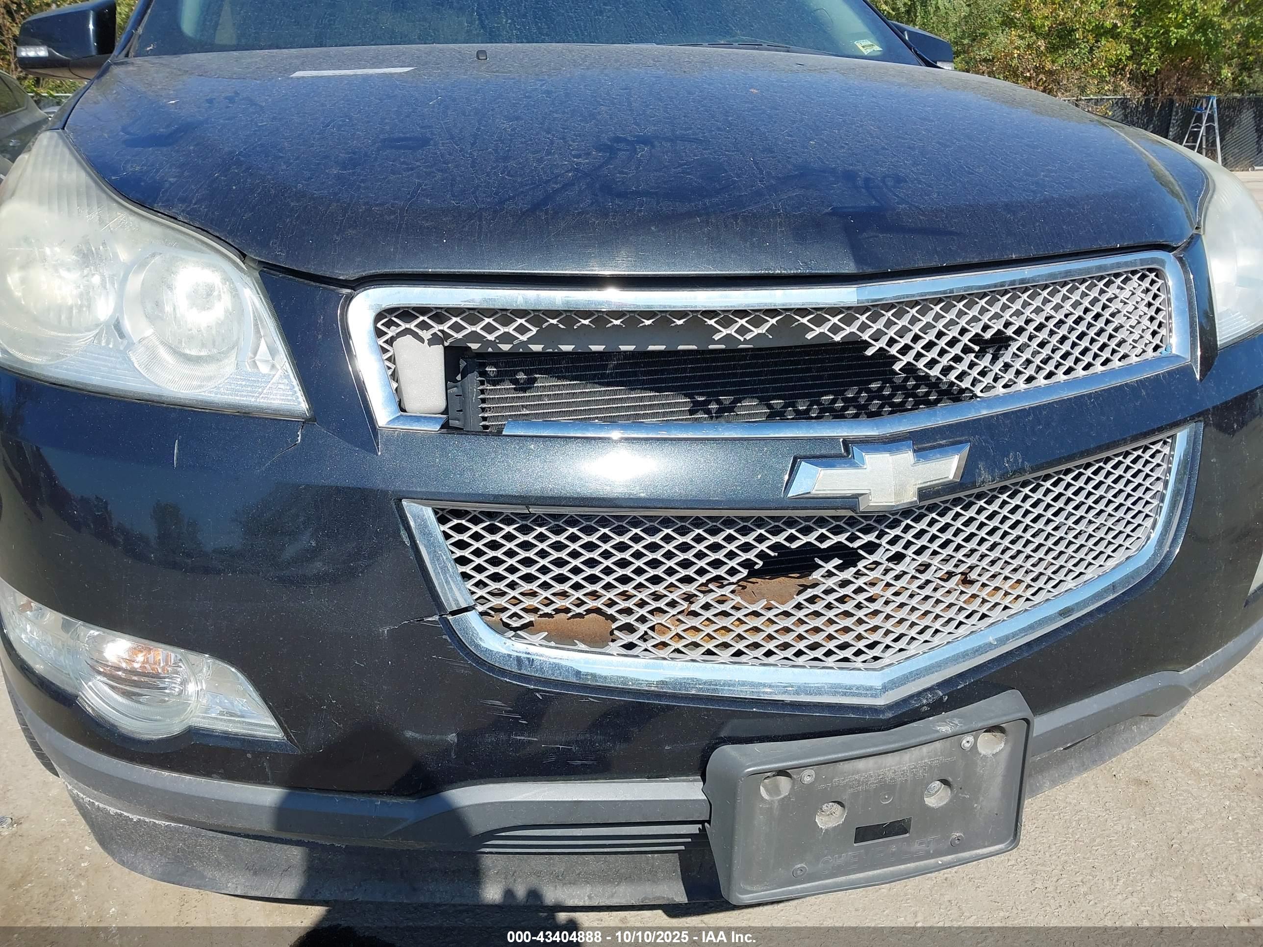 CHEVROLET TRAVERSE image 6