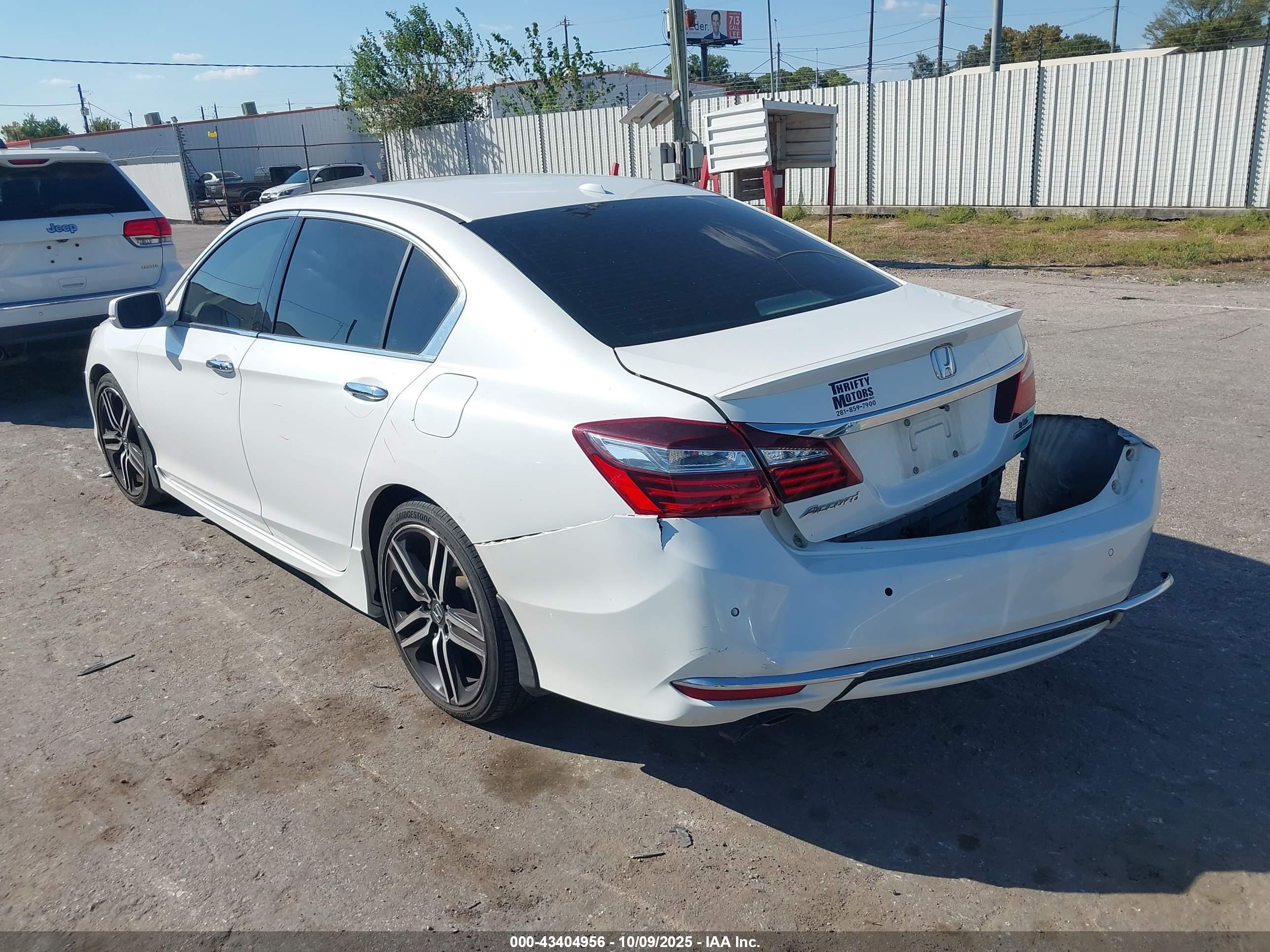 HONDA ACCORD image 3