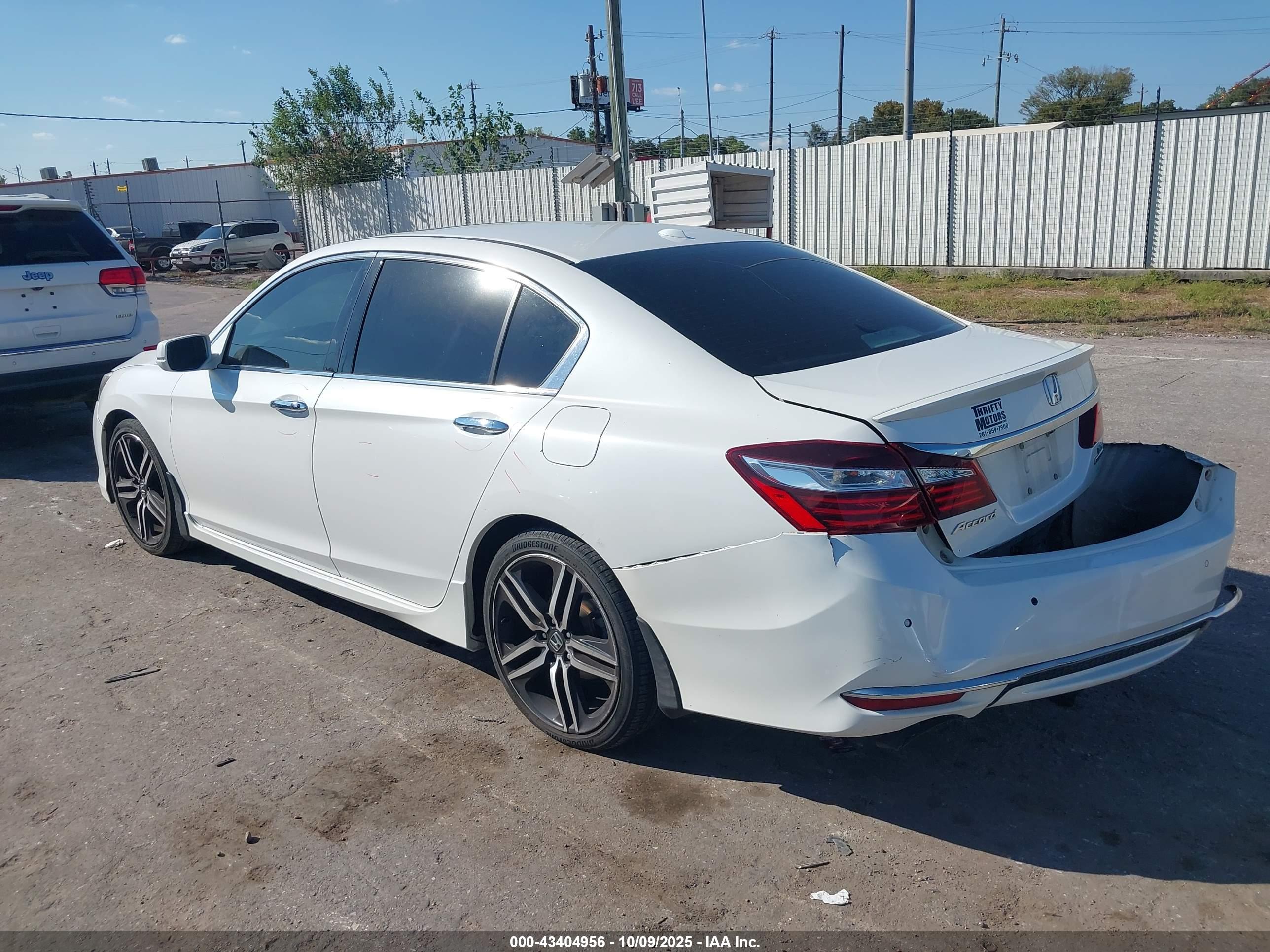 HONDA ACCORD image 6