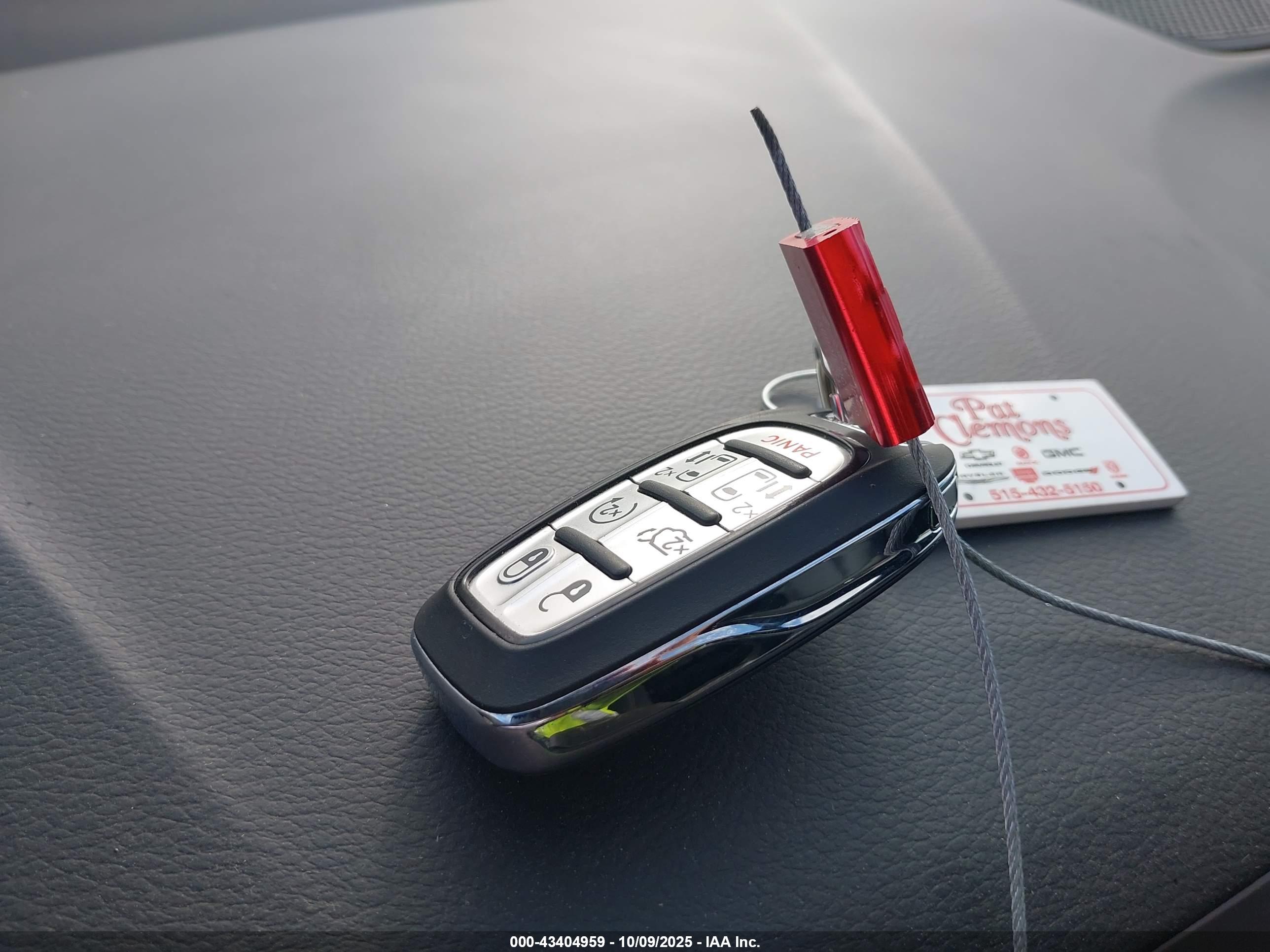 CHRYSLER PACIFICA image 11