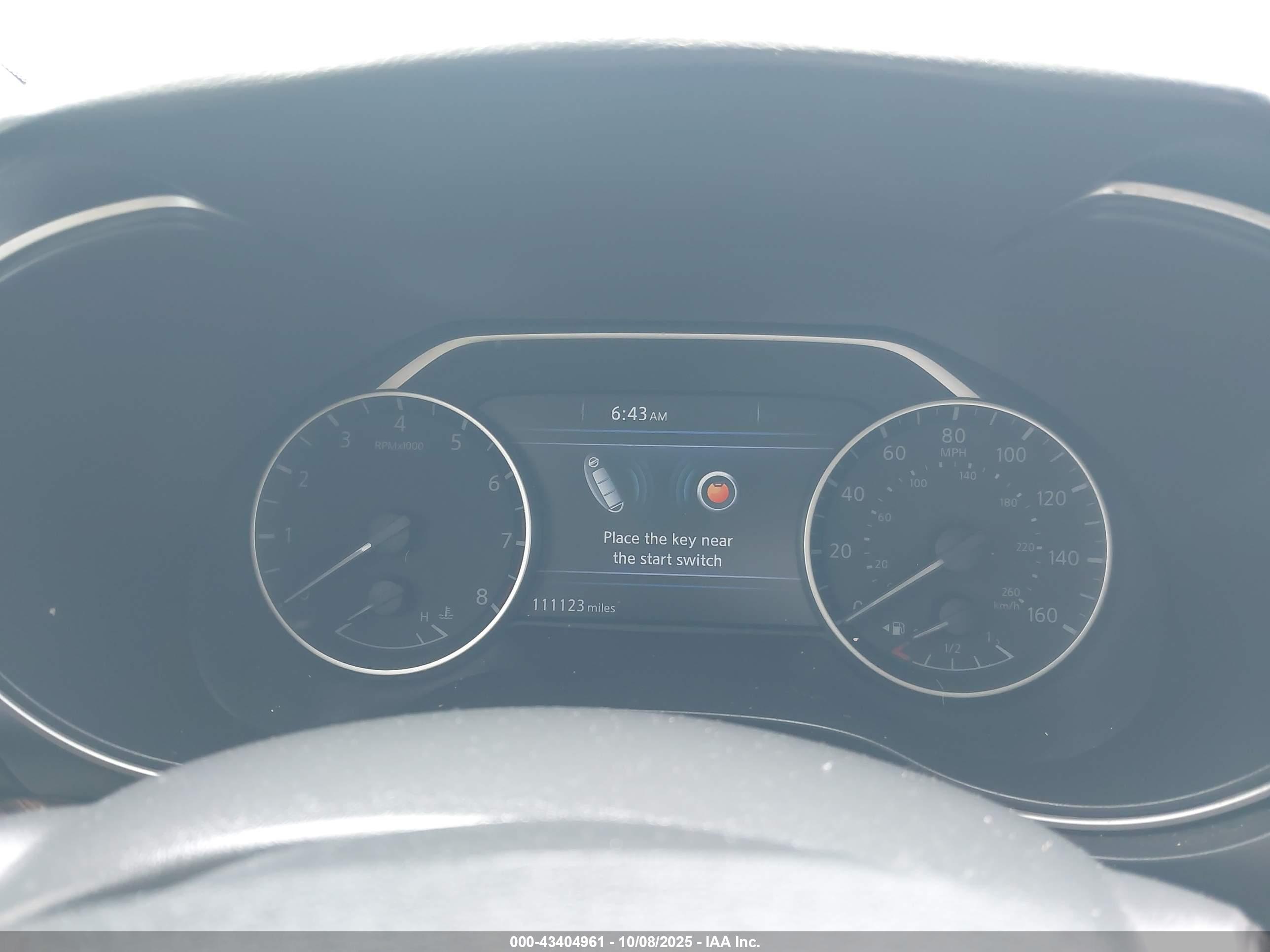 NISSAN MAXIMA image 7