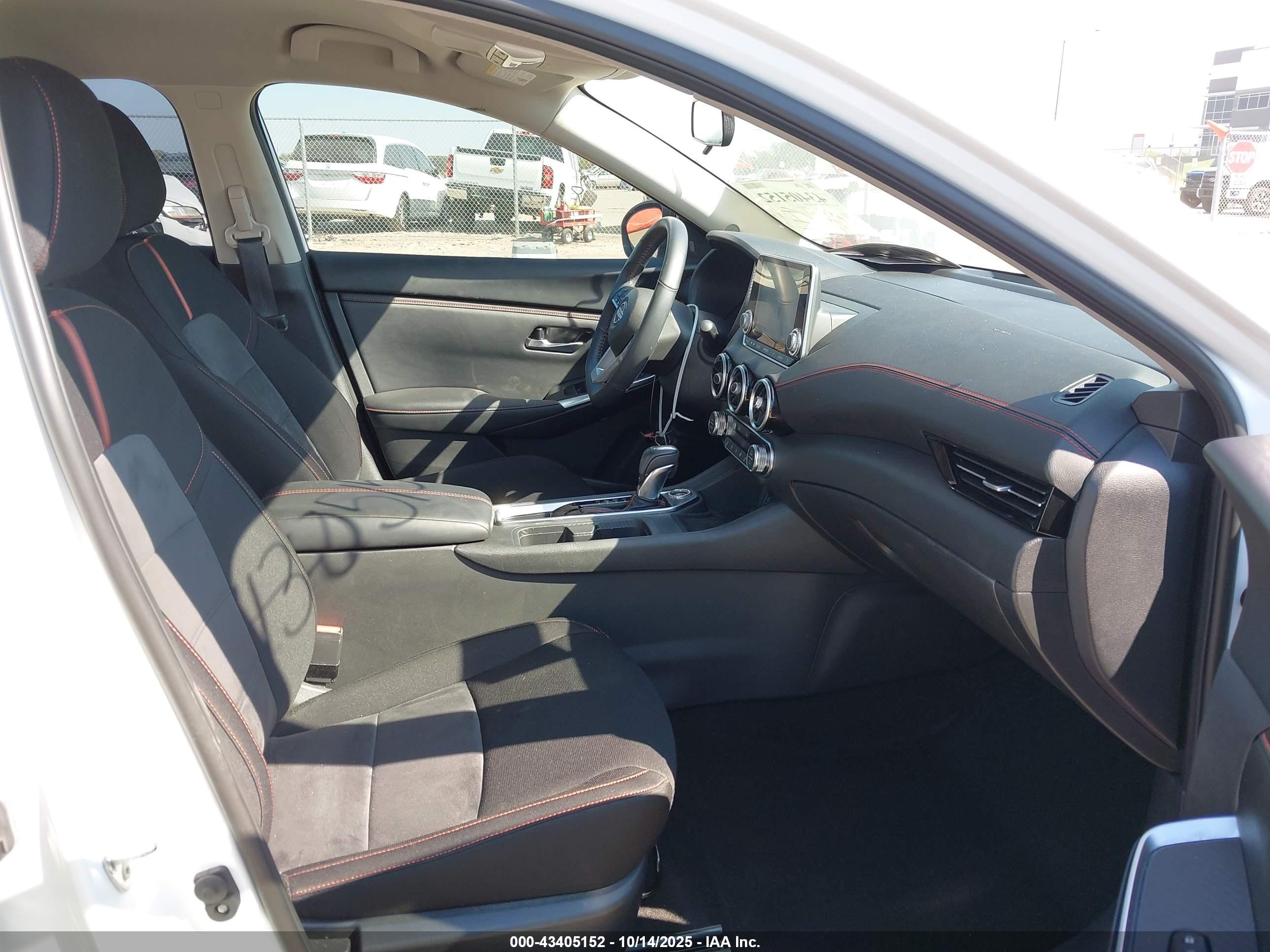 NISSAN SENTRA image 5