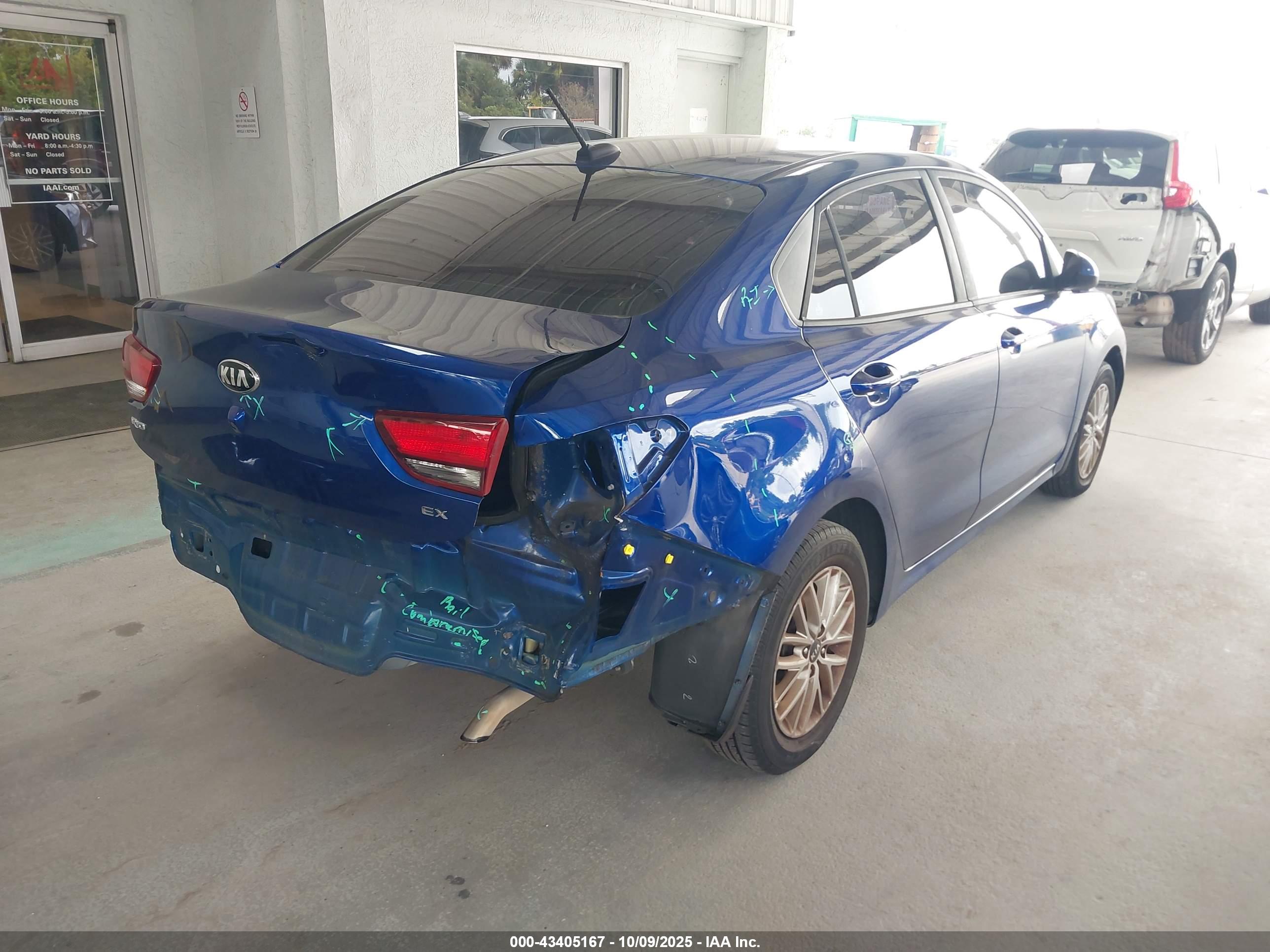 KIA RIO image 4