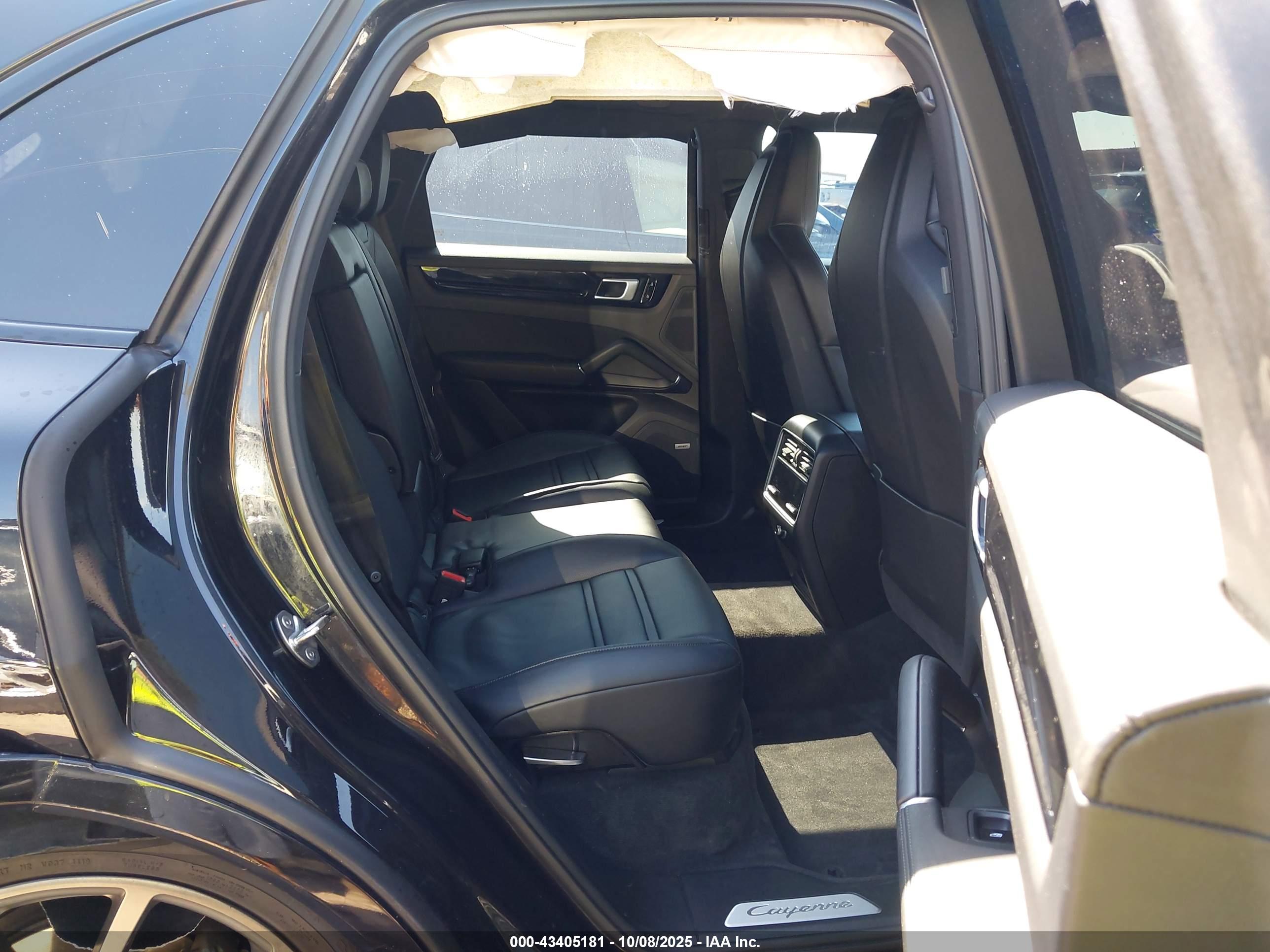 PORSCHE CAYENNE image 8